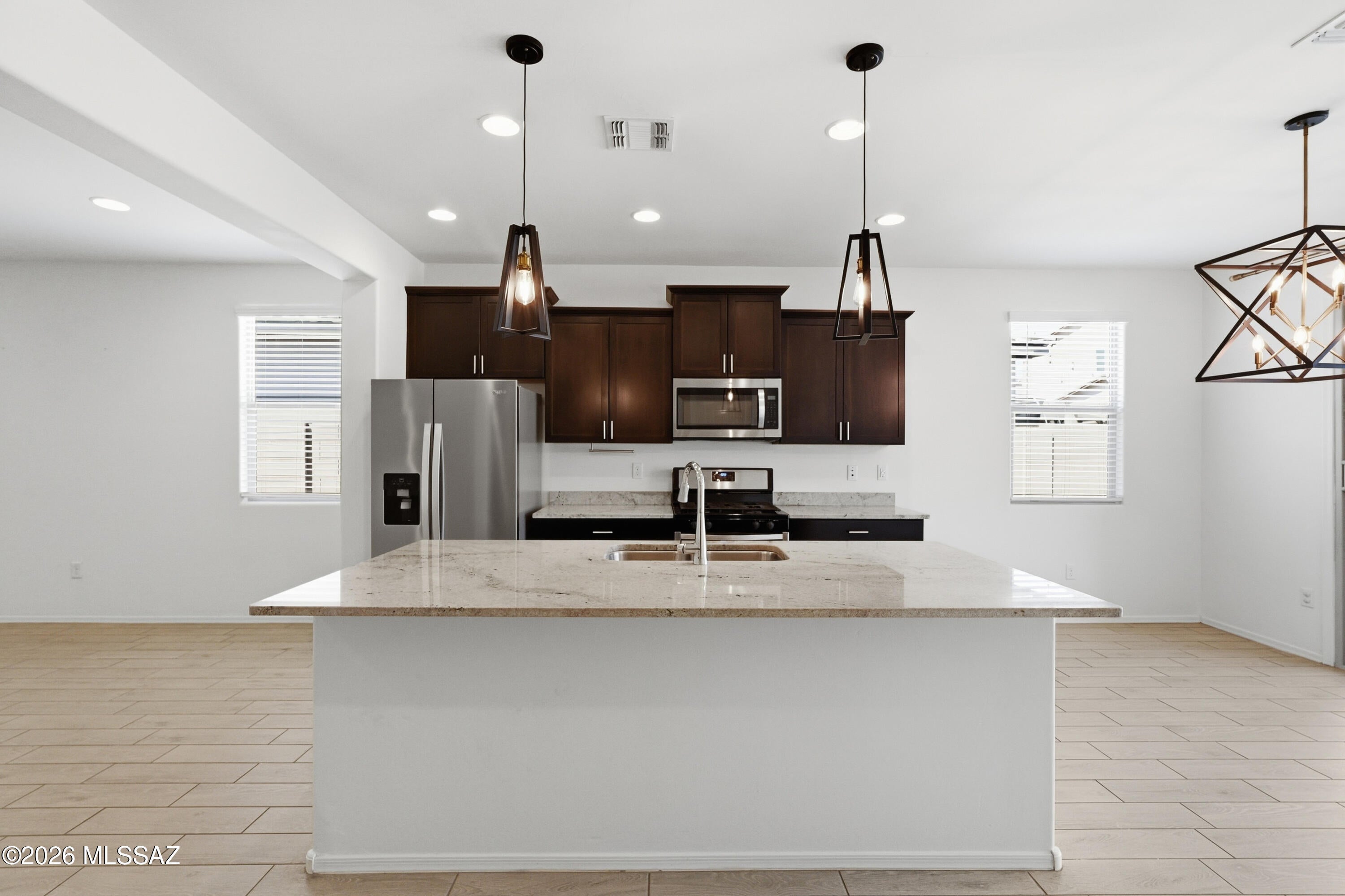Entrada Del Rio - Residential Lease
