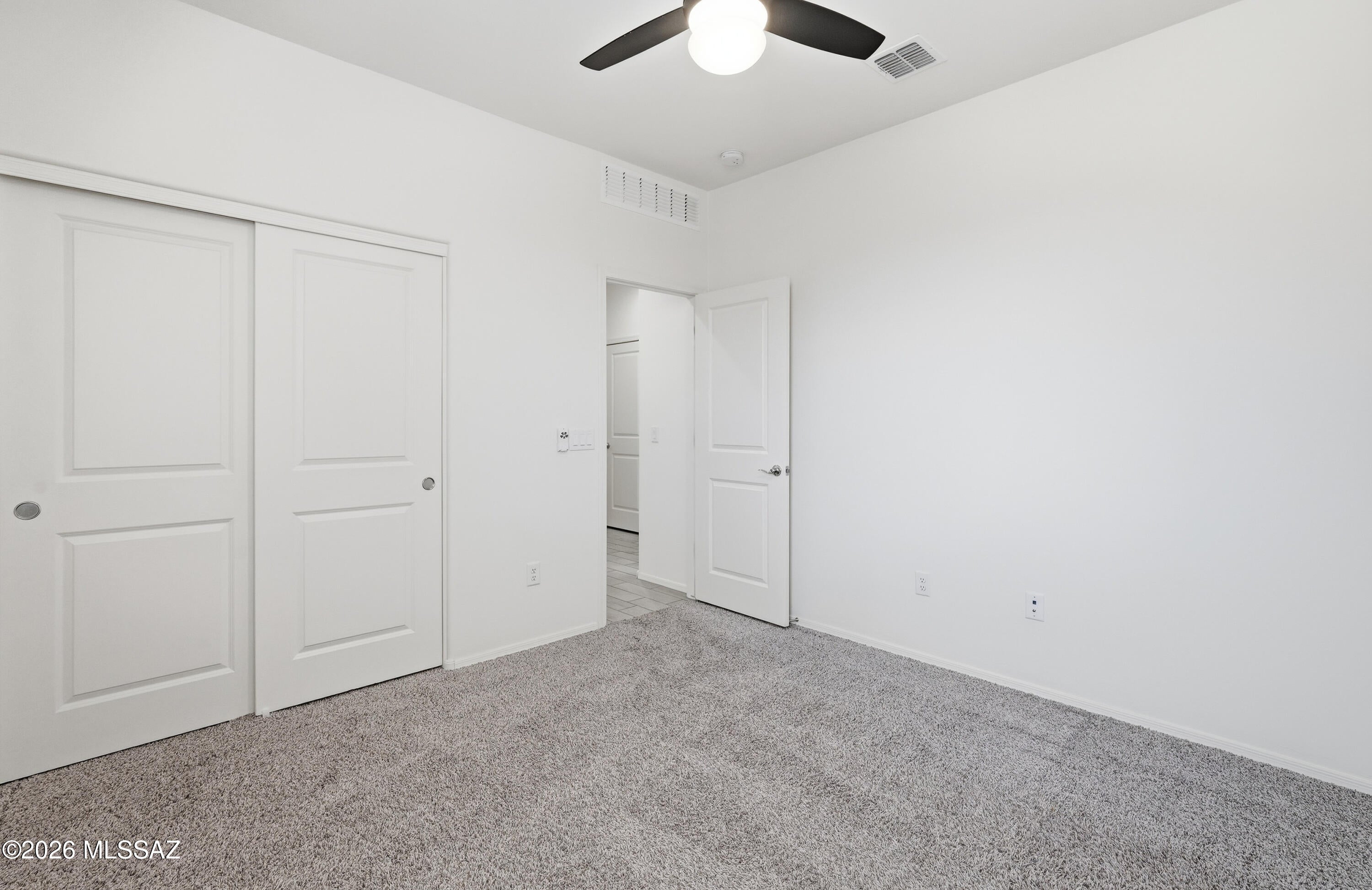 Entrada Del Rio - Residential Lease