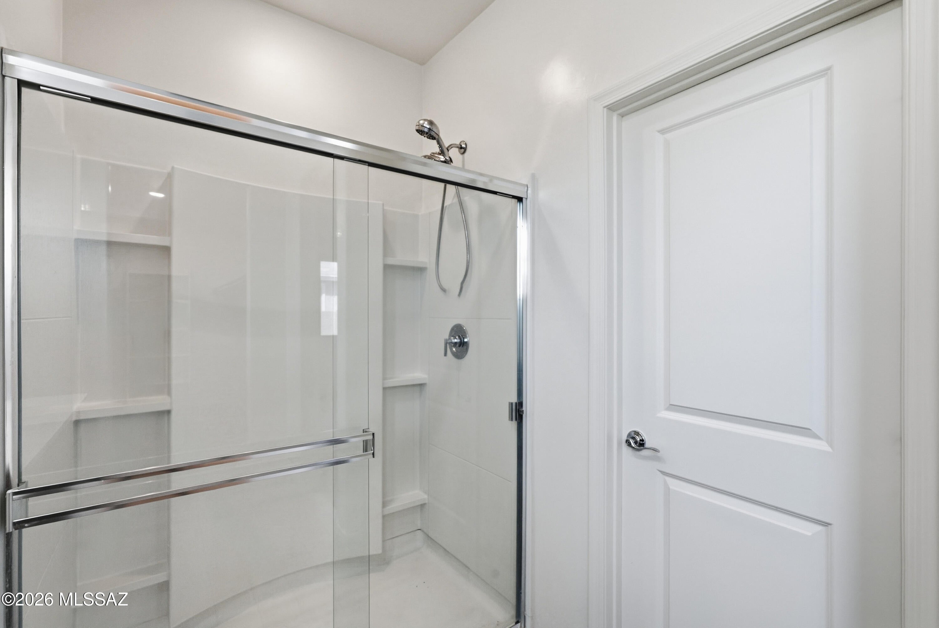 Entrada Del Rio - Residential Lease