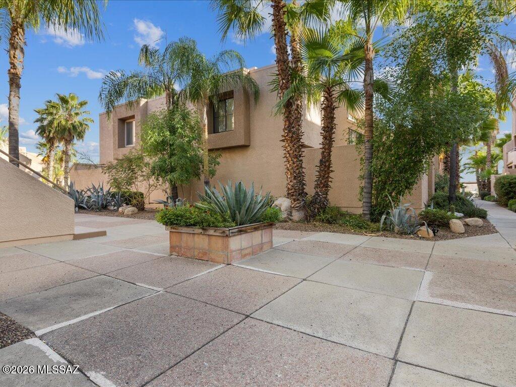 Dakotah Hills Condominium - Residential