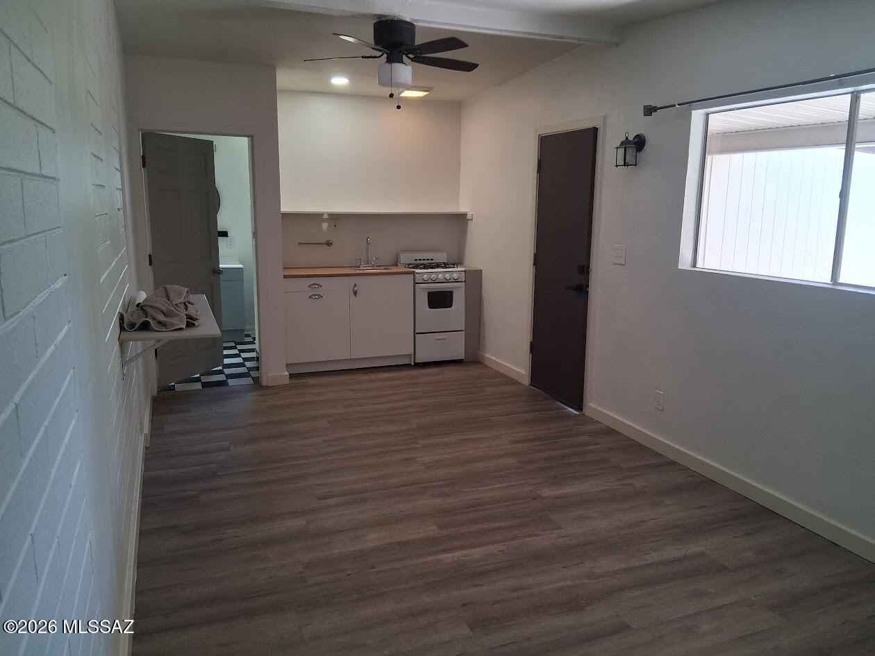 Hiram Banks Acres - Residential