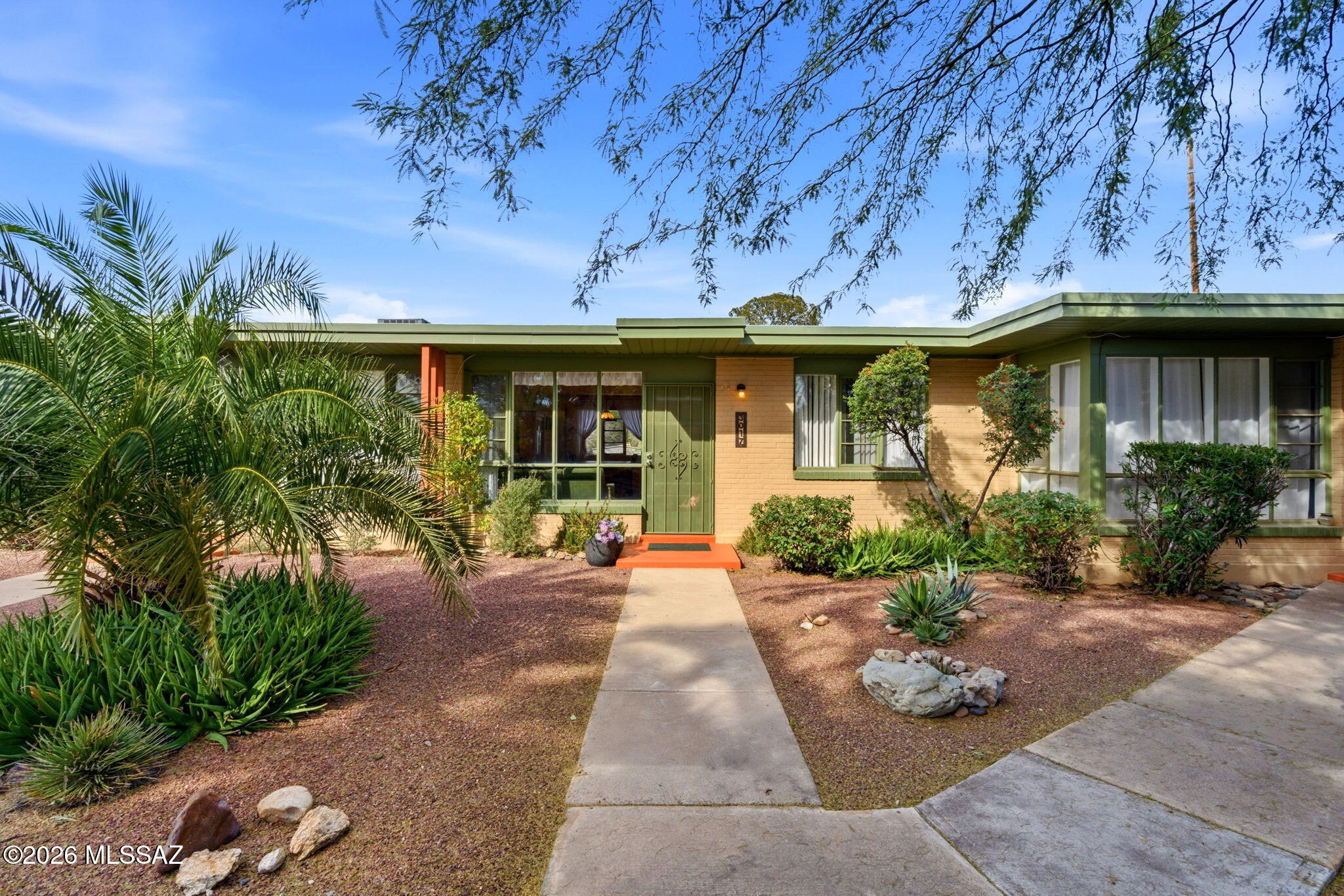 Country Club Manor Condos (1-51) - Residential