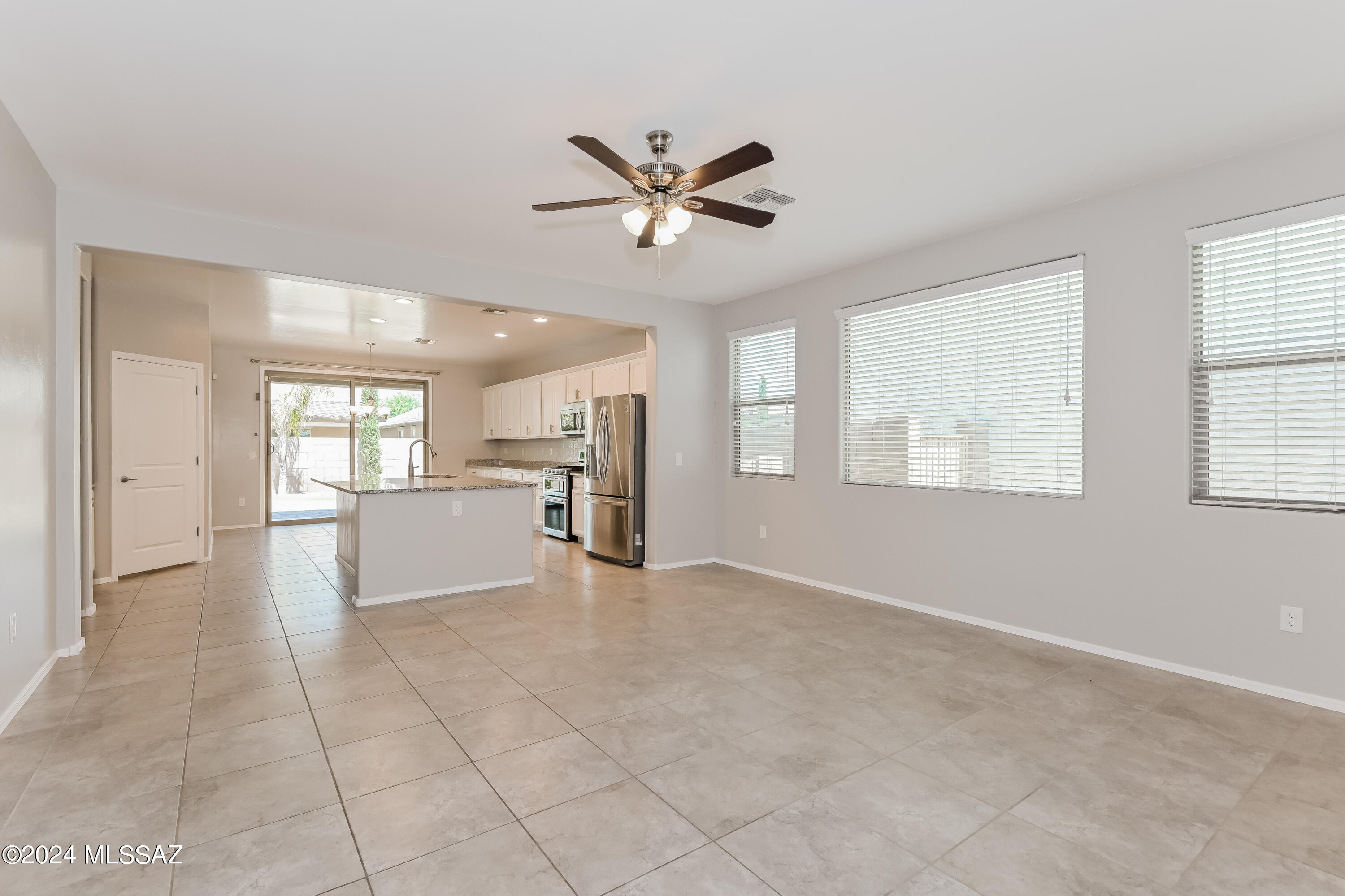 La Estancia De Tucson (1-330) - Residential Lease
