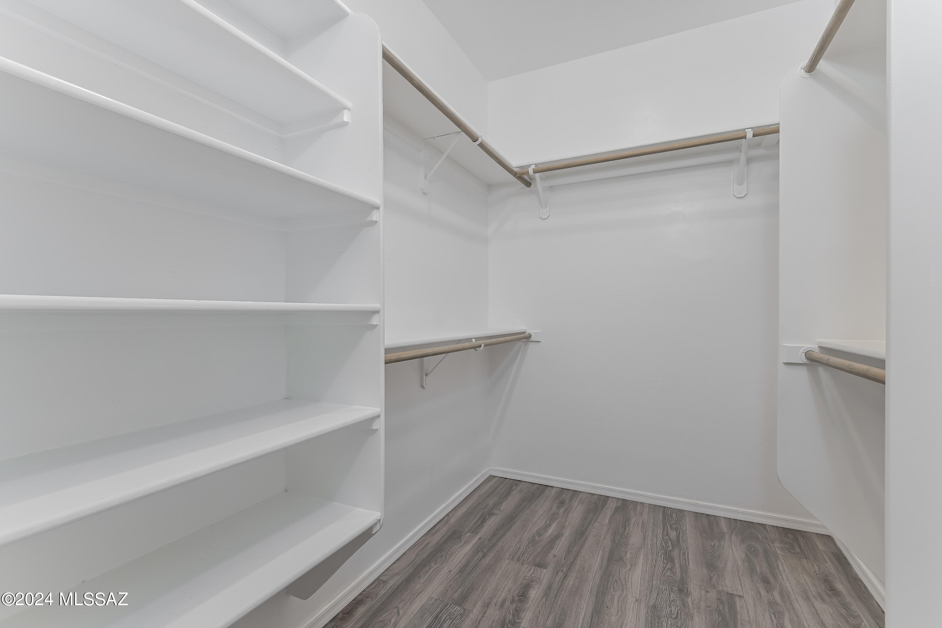 La Estancia De Tucson (1-330) - Residential Lease