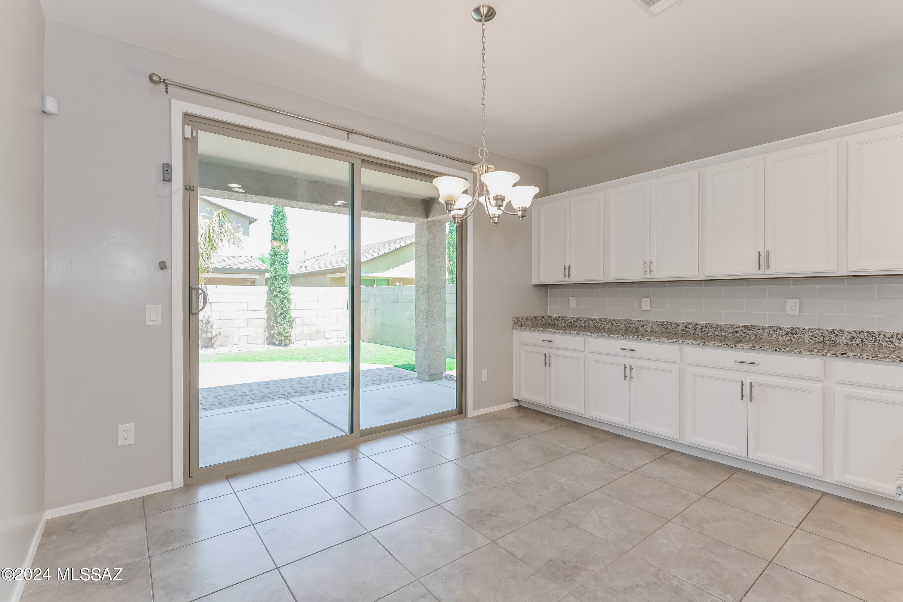 La Estancia De Tucson (1-330) - Residential Lease