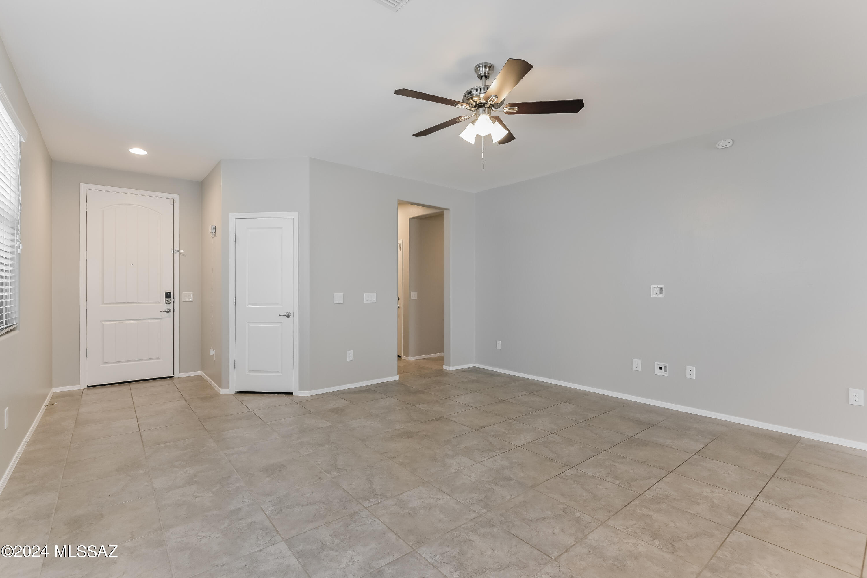 La Estancia De Tucson (1-330) - Residential Lease