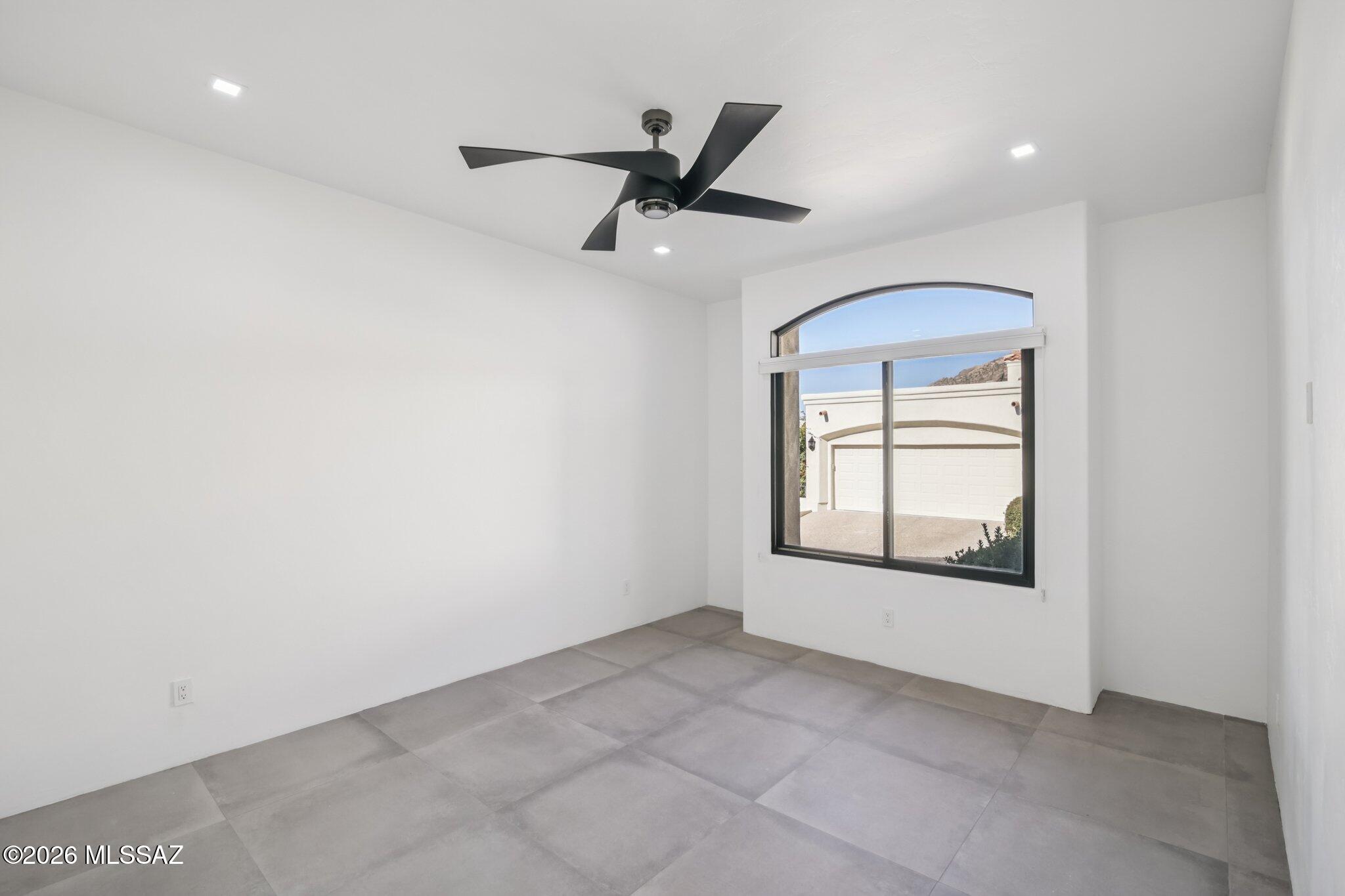 El Diamante II (1-40) - Residential