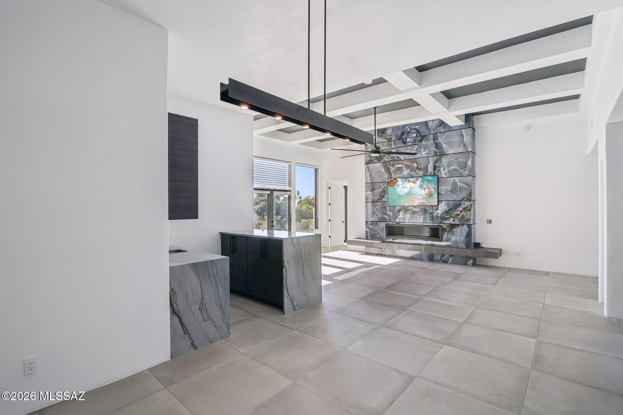 El Diamante II (1-40) - Residential