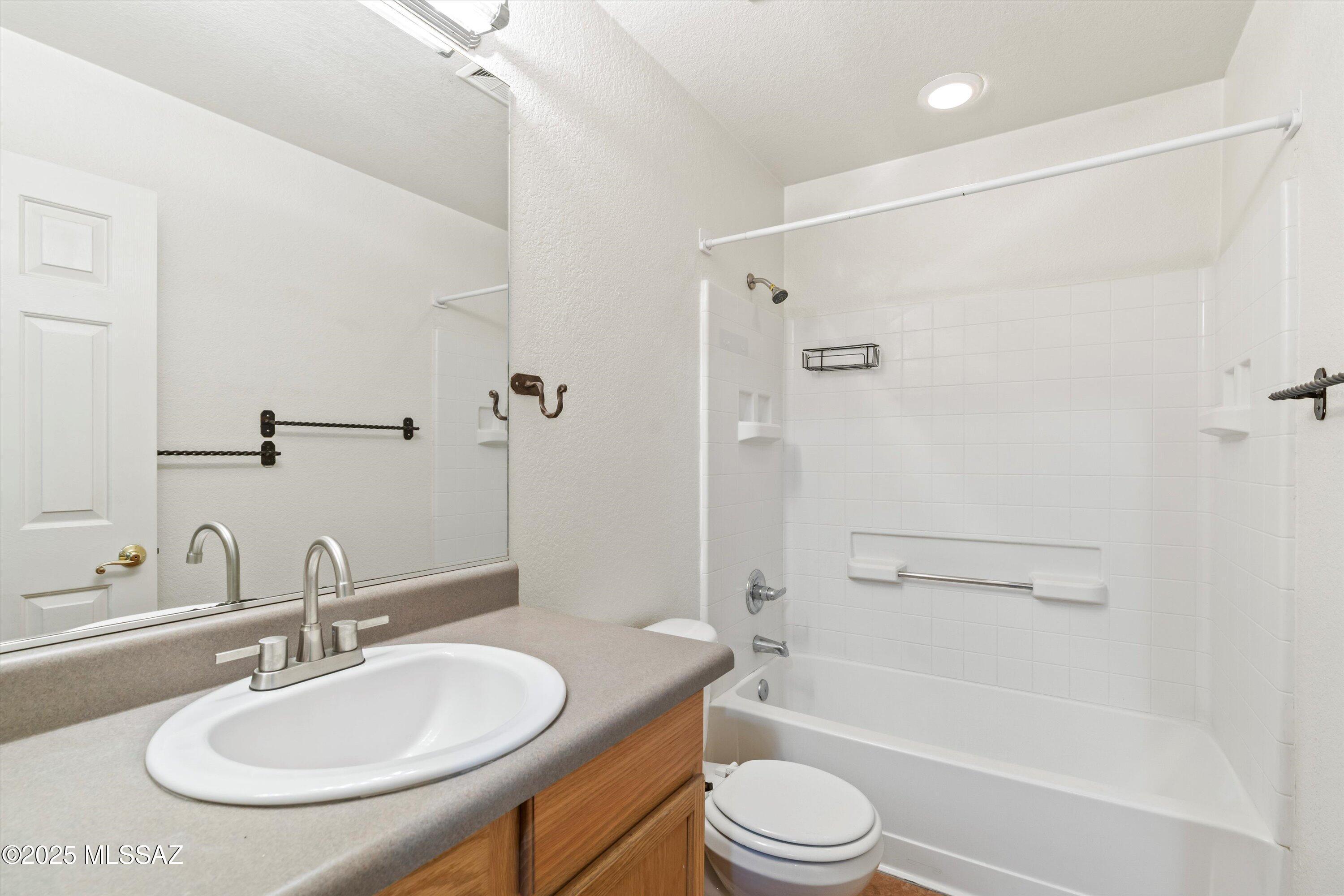Rancho Del Lago (207-388) - Residential