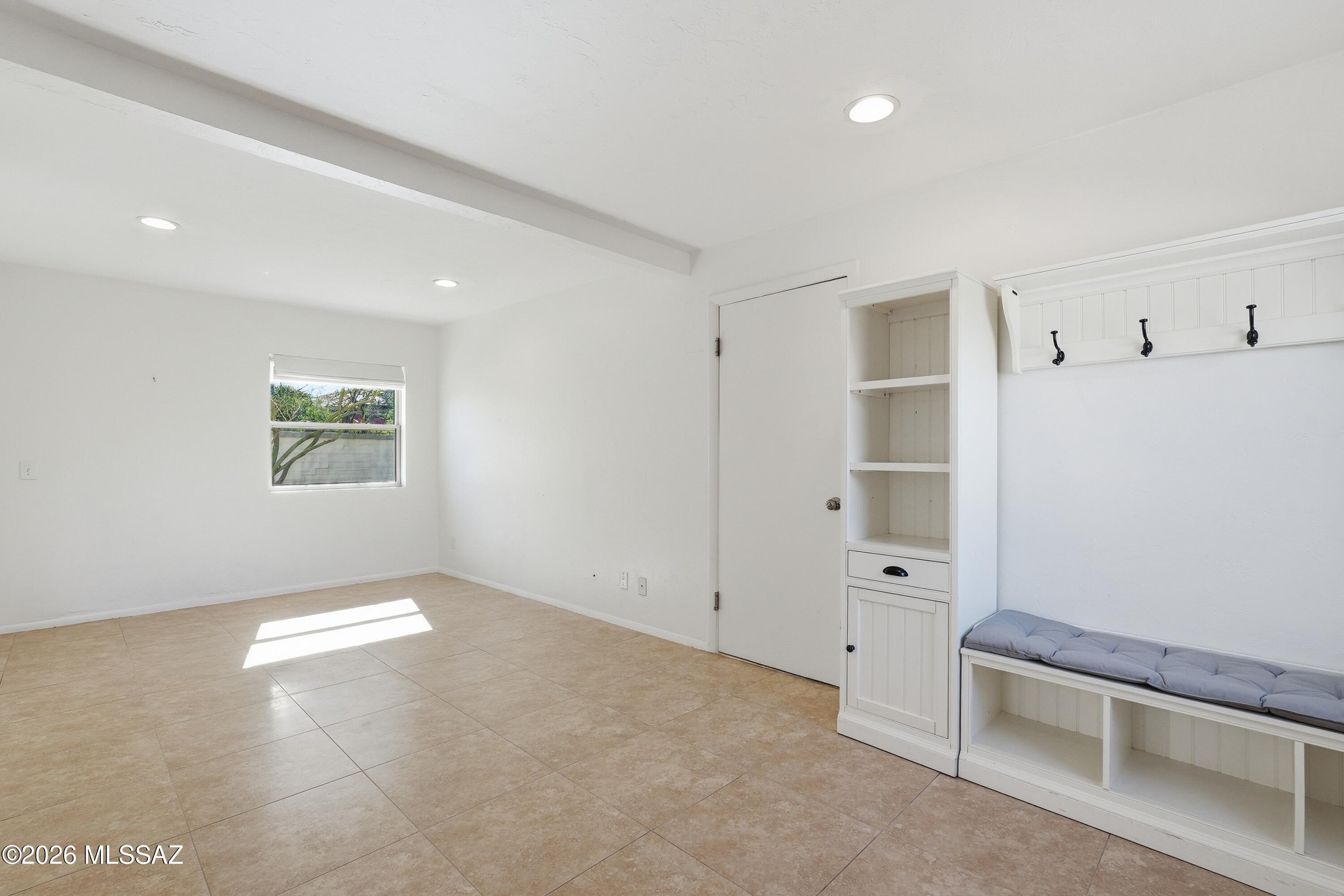 Colonia Verde (13-17) - Residential