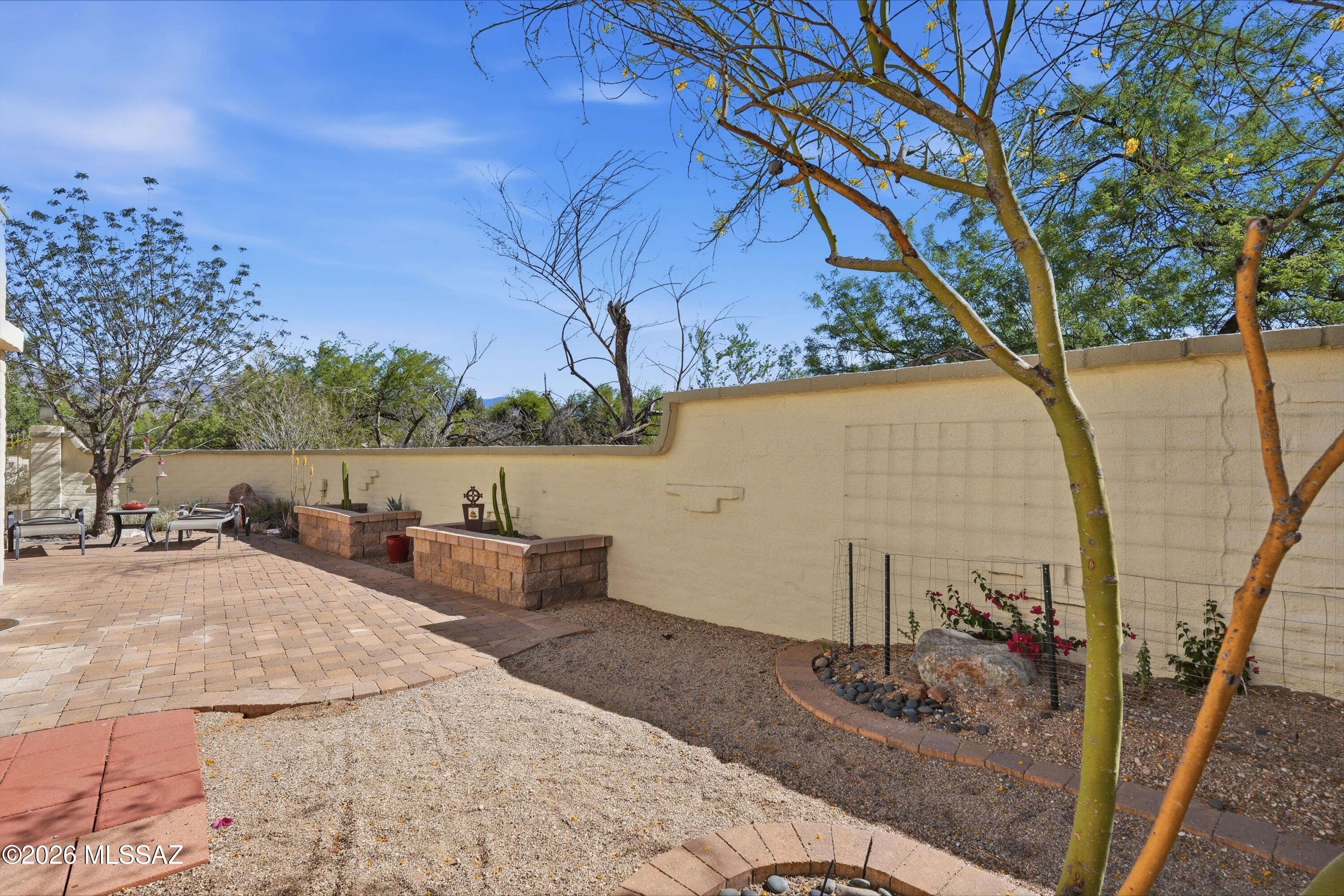 Colonia Verde (13-17) - Residential