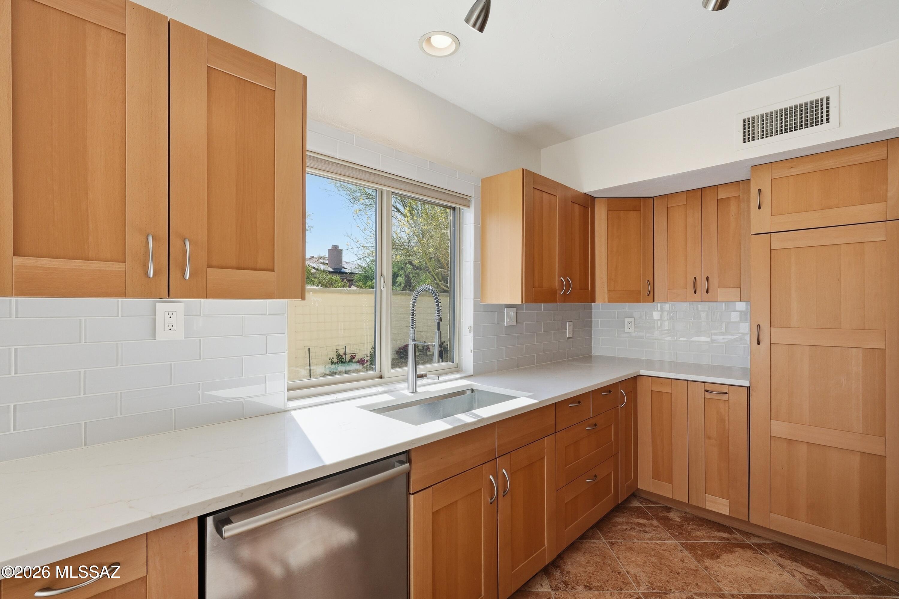 Colonia Verde (13-17) - Residential
