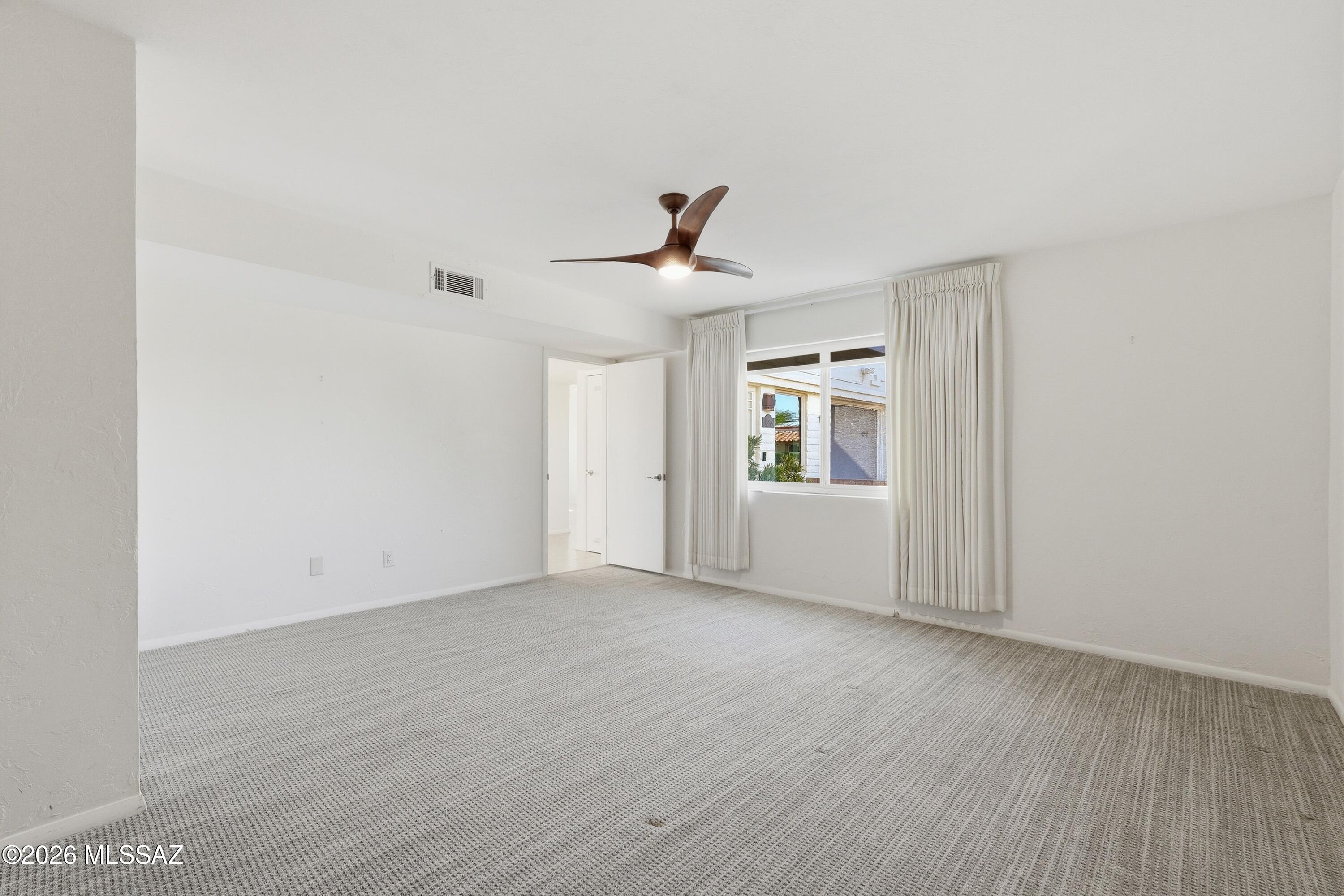 Colonia Verde (13-17) - Residential