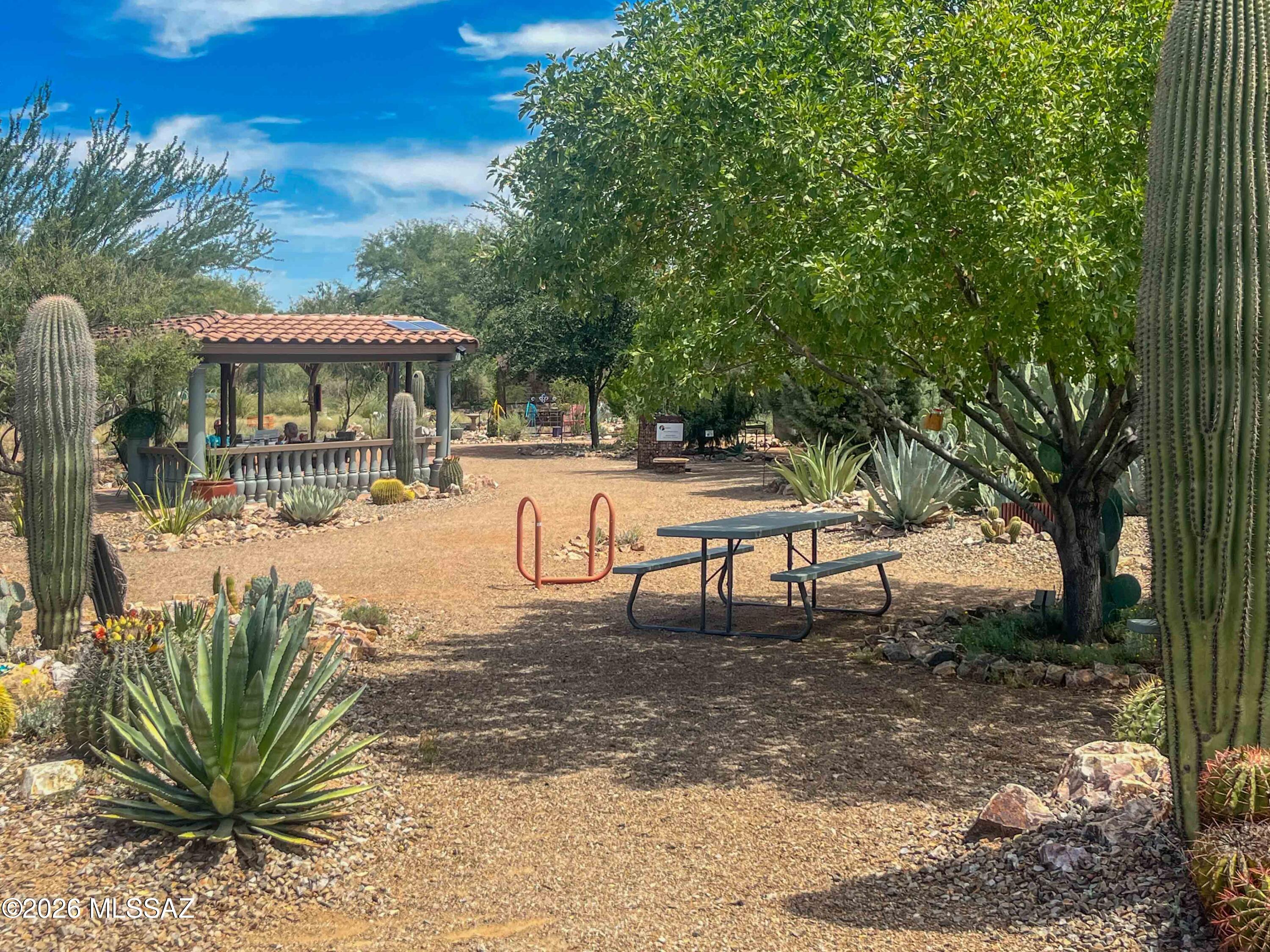 Green Valley Desert Meadows Townhouses (82-197) - Residential