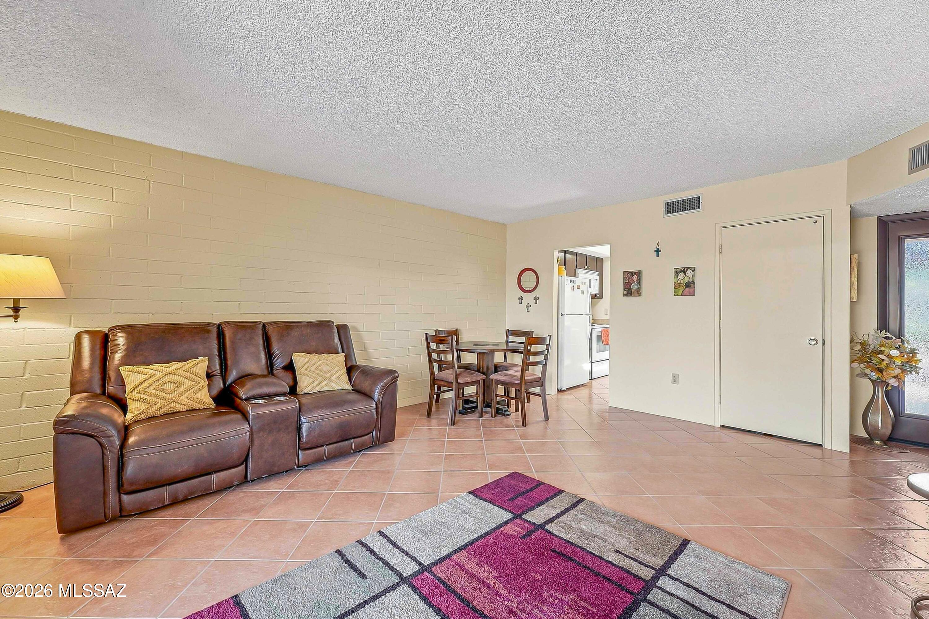 Green Valley Desert Meadows Townhouses (82-197) - Residential