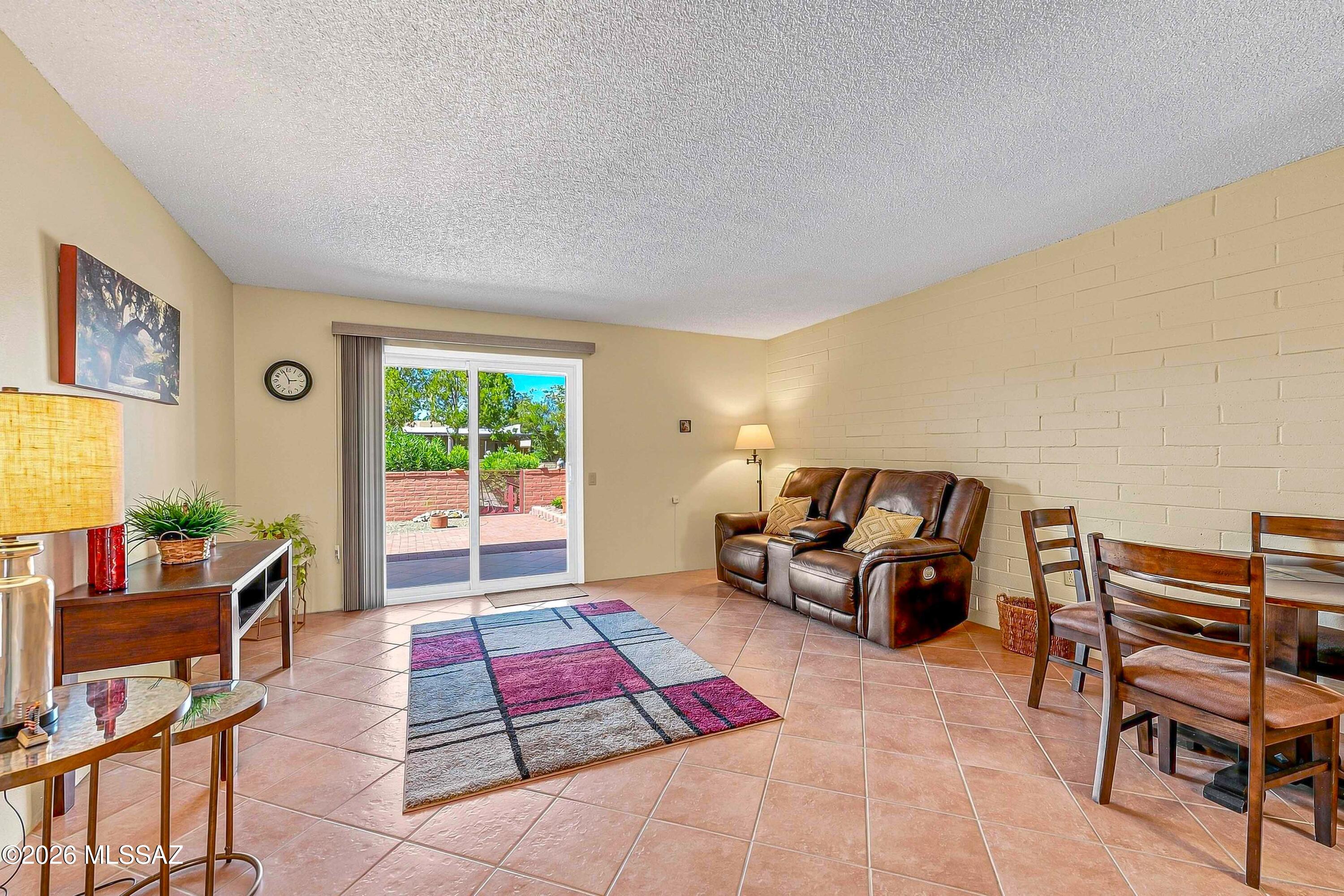 Green Valley Desert Meadows Townhouses (82-197) - Residential