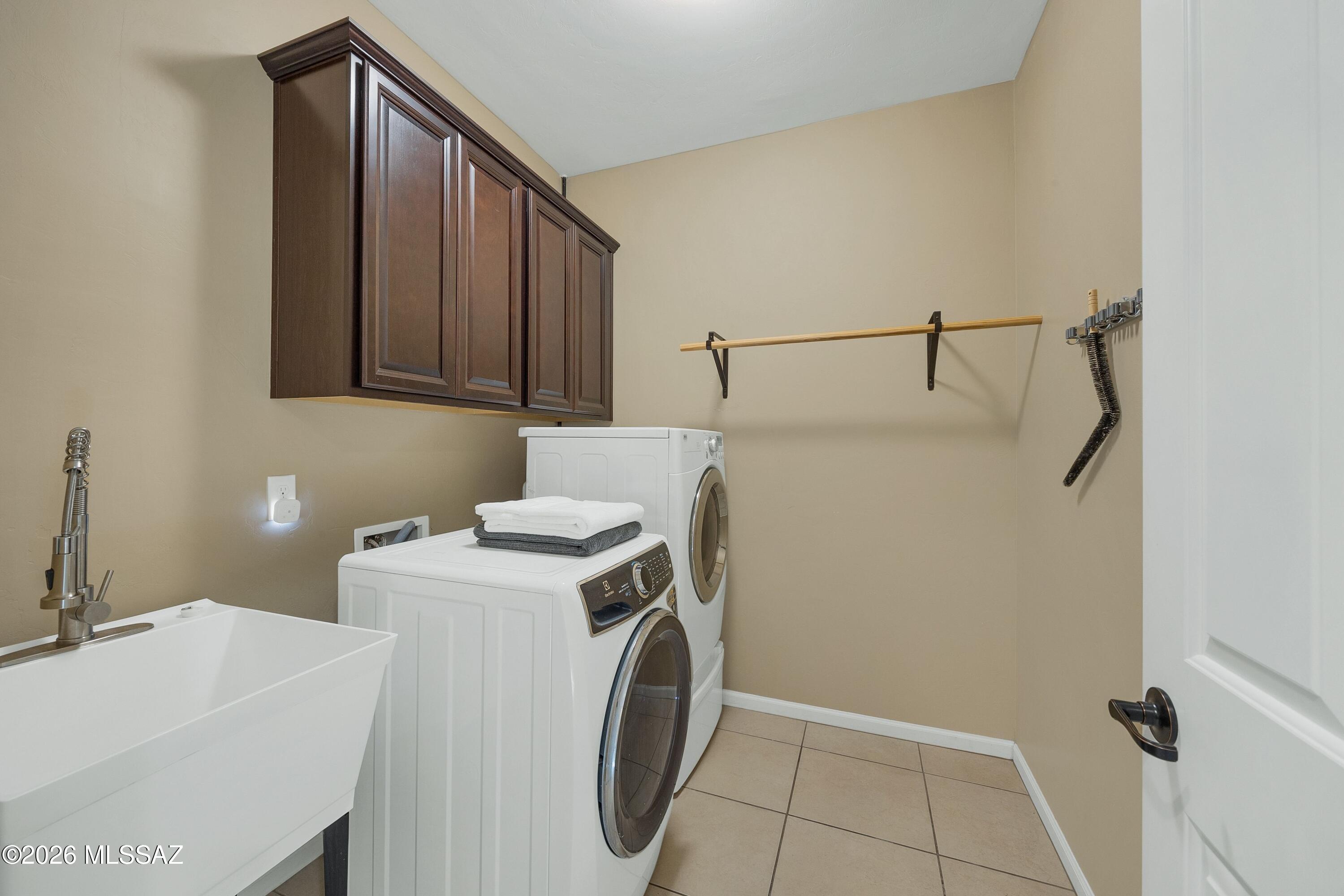 Golden Barrel Place At Dove Mountain SQ20141710079 - Residential