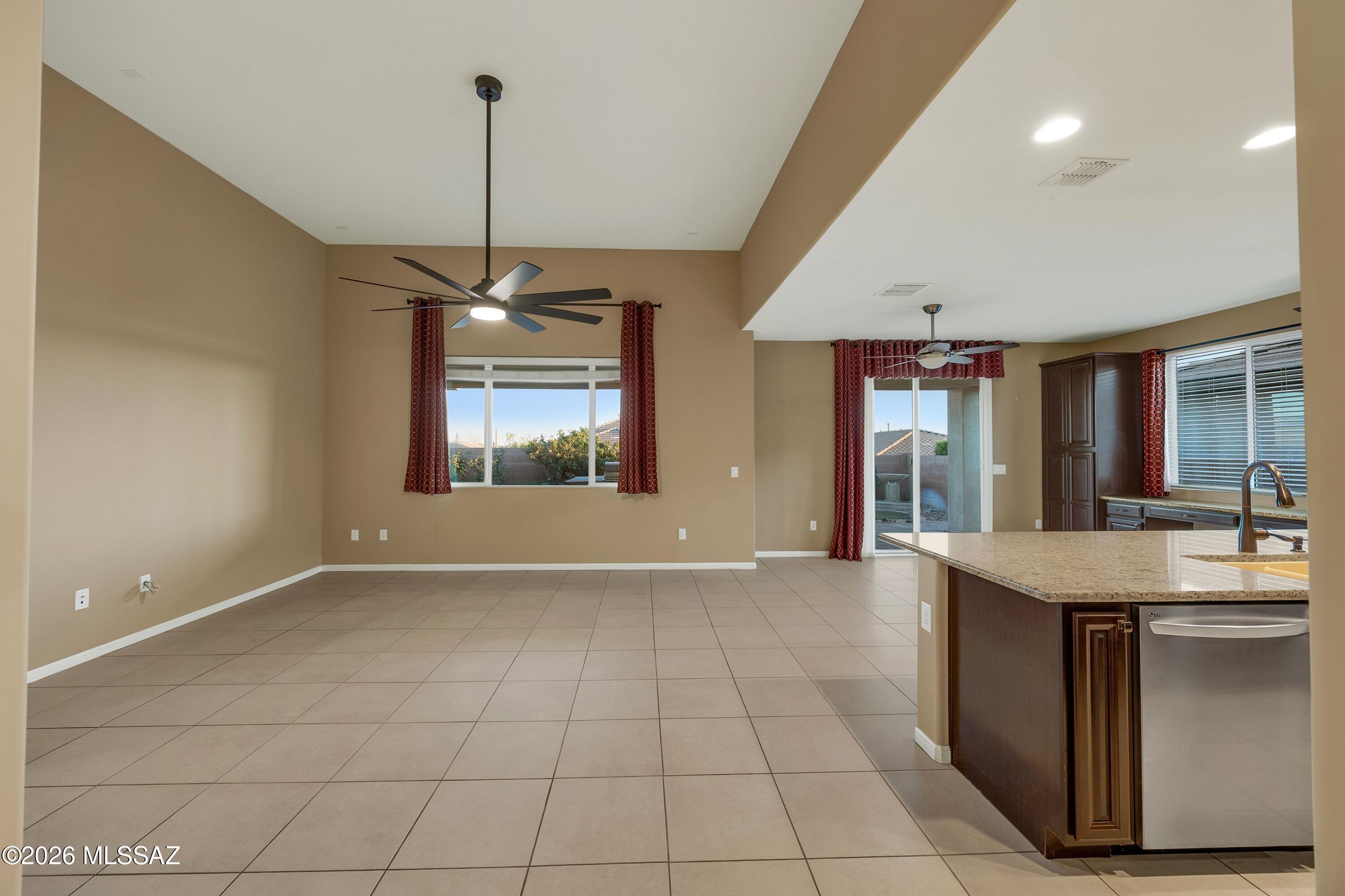 Golden Barrel Place At Dove Mountain SQ20141710079 - Residential