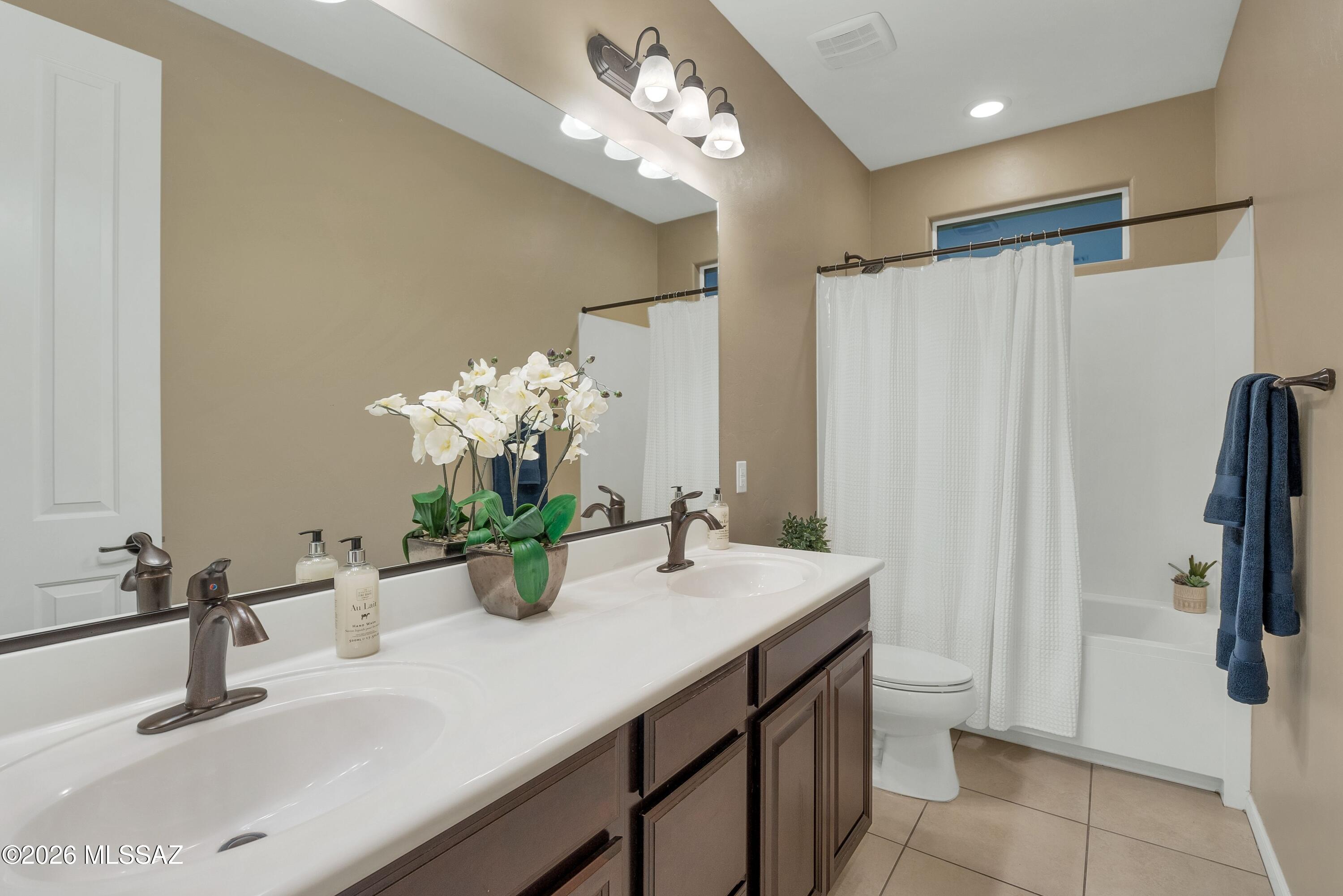 Golden Barrel Place At Dove Mountain SQ20141710079 - Residential