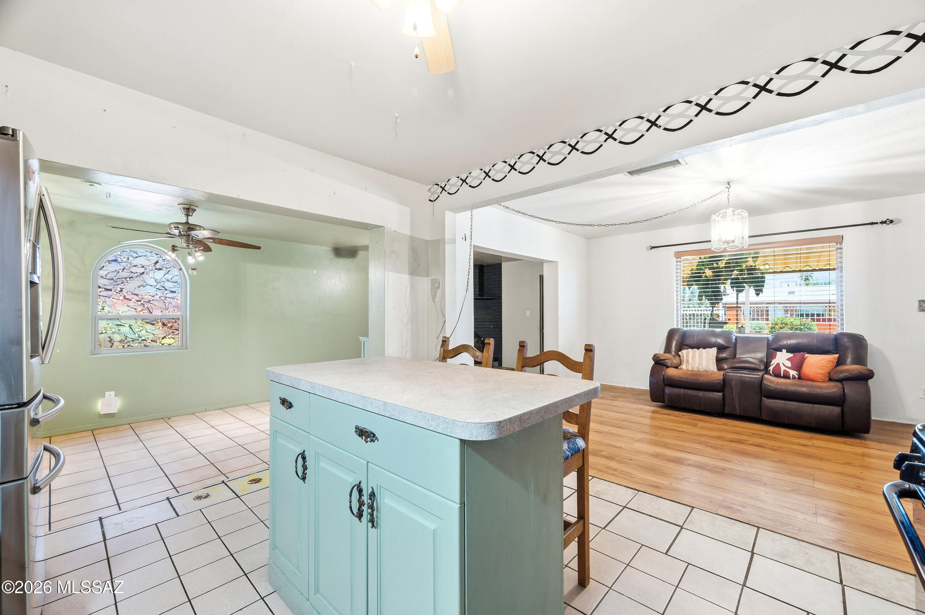 Country Club Manor - Residential