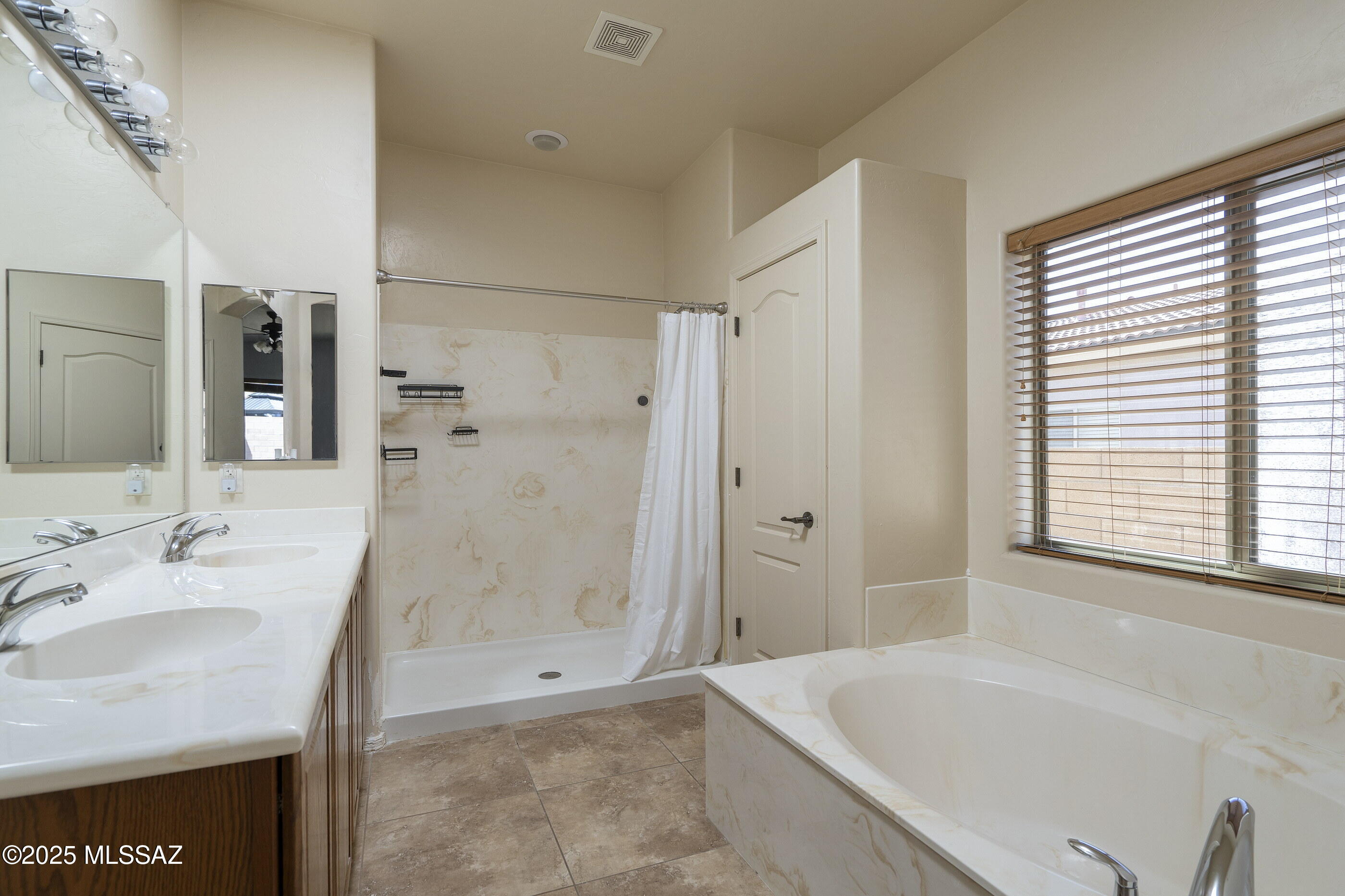 Rancho Del Lago (B37-38) - Residential