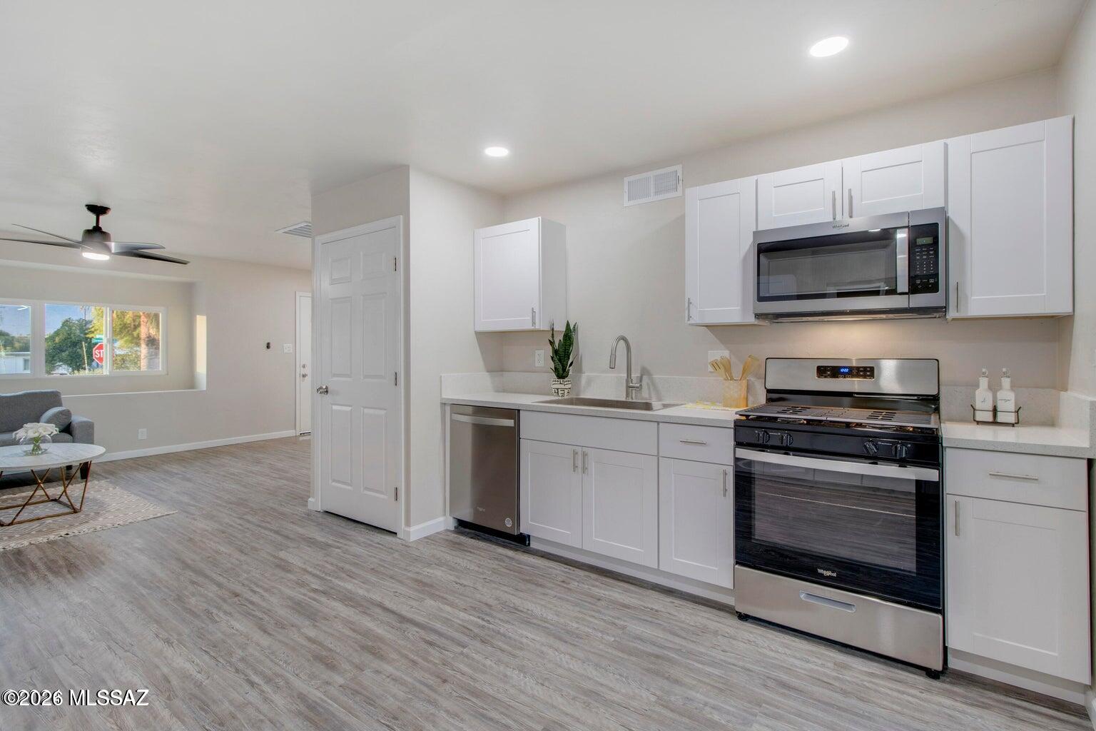 Sherwood Village Terrace (231-546) - Residential