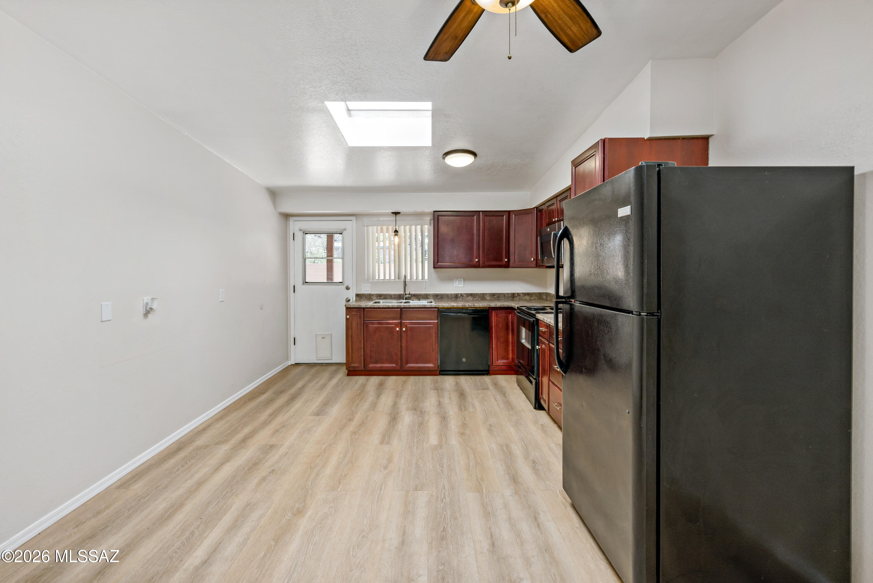 Ft. Lowell Gardens Twnhss. (1-18) - Residential Lease