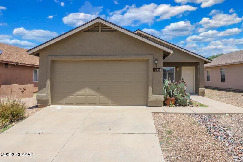 This home is a wonderful single-story! Easy to clean tile throughout, no carpet! Spacious living area. Kitchen is open to the dining area and features patio access. Good sized bedrooms. Private backyard with a covered patio, perfect for entertaining!