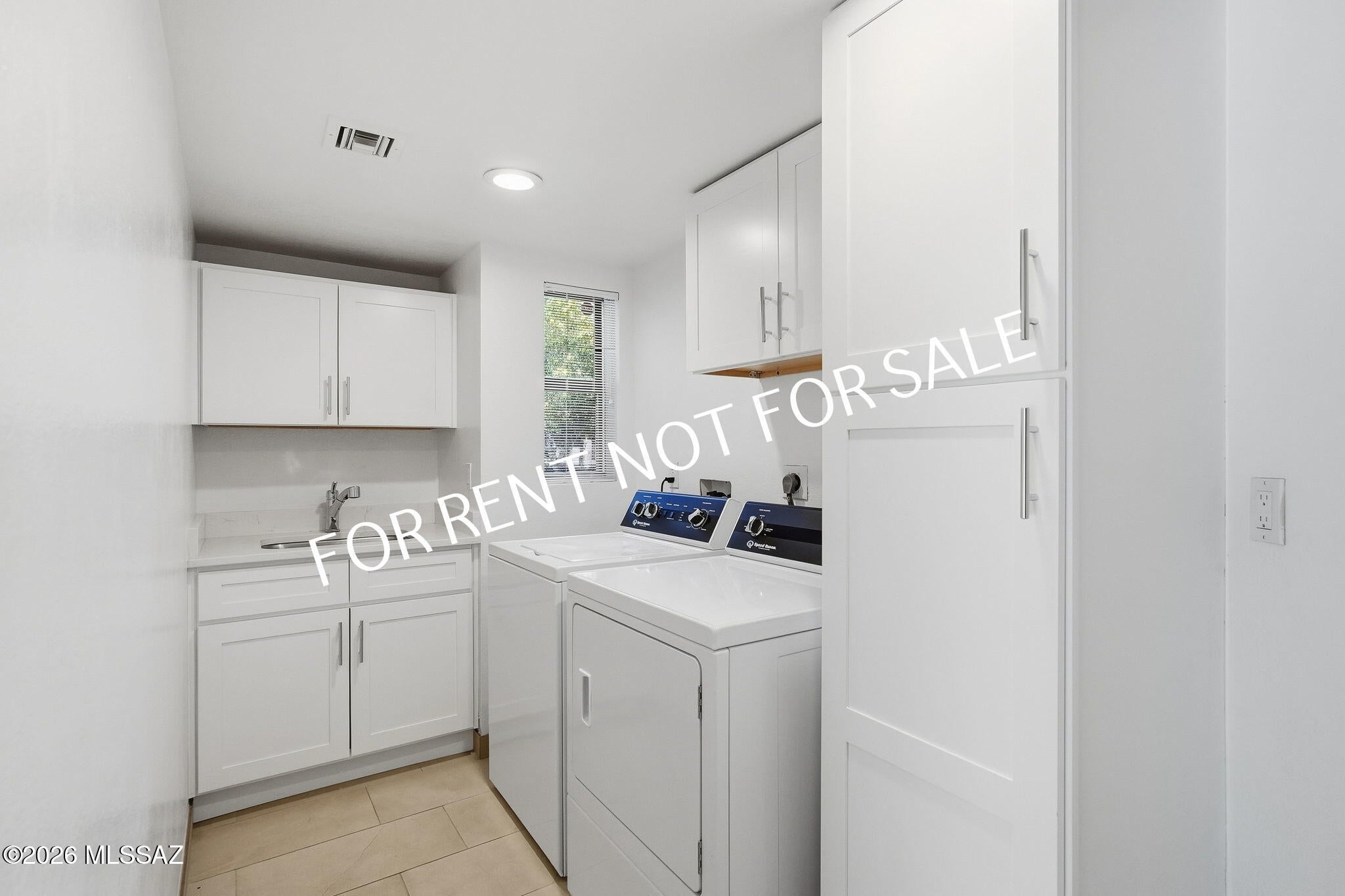 Ventana Serena (1-46) - Residential Lease