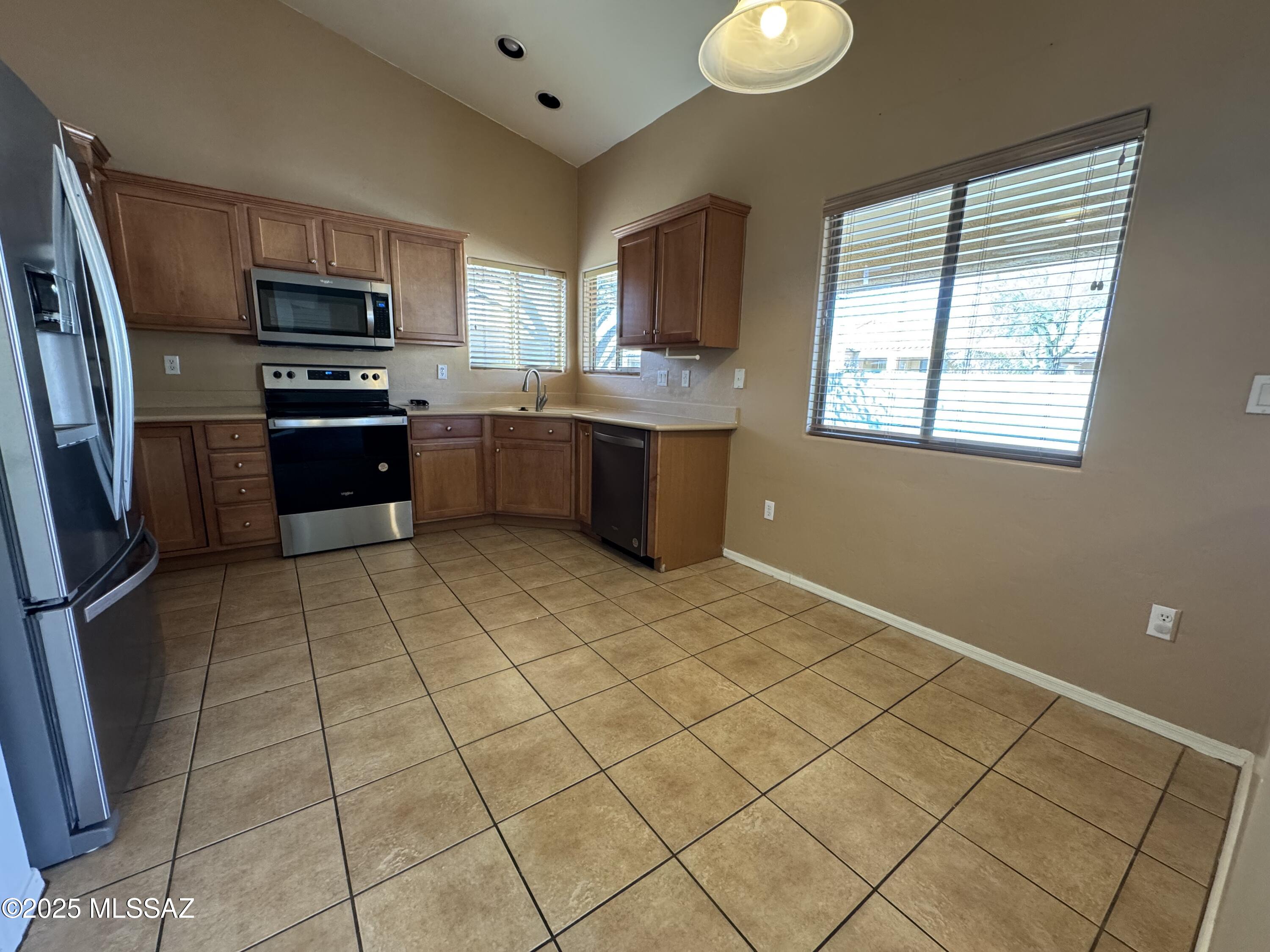 Vista Montana Estates - Residential Lease