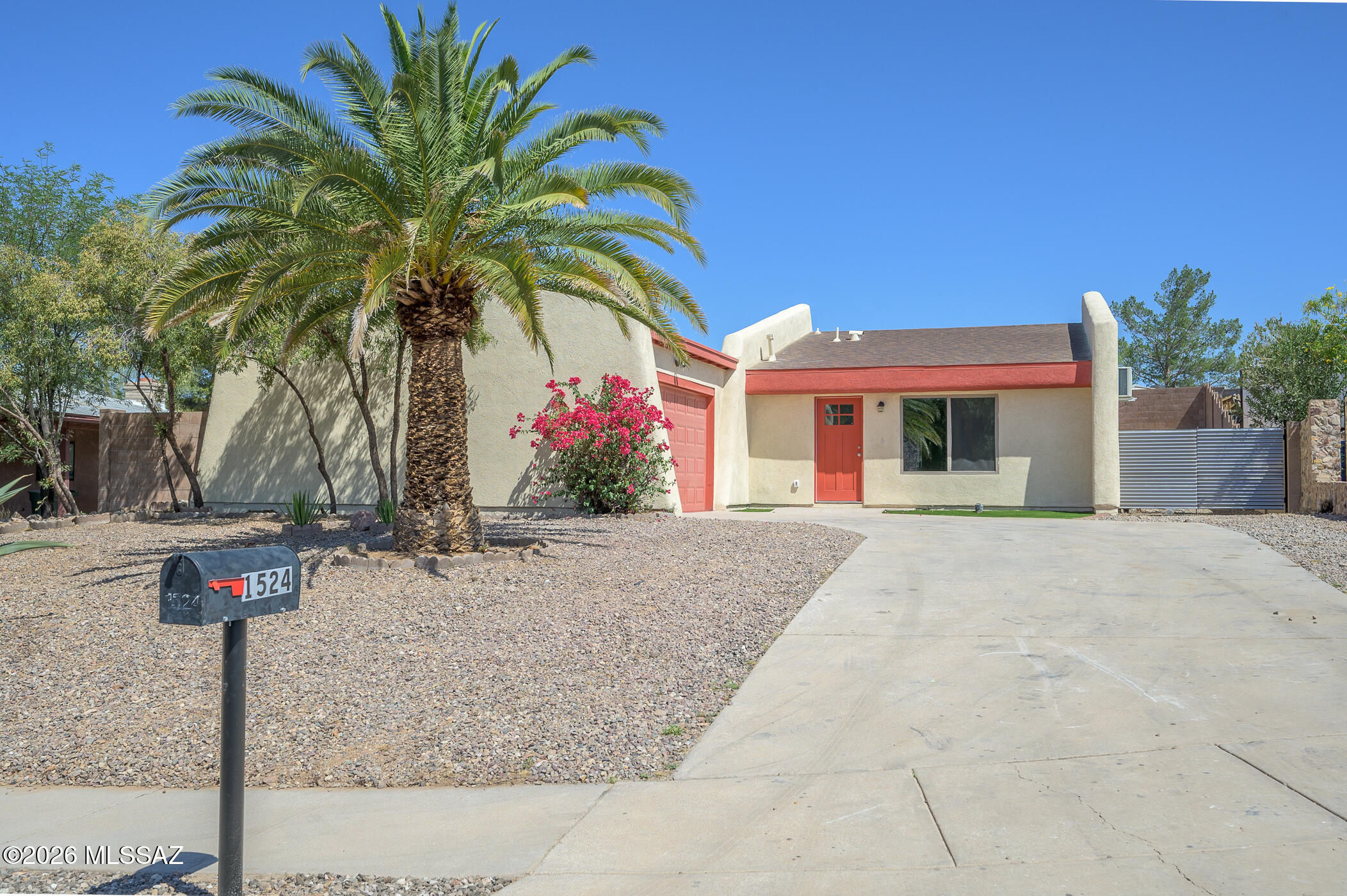 Range pricing $340,000 - $360,000
Completely remodeled and move-in ready! This 3-bedroom, 2-bath home is located on Tucson's desirable west side, nestled near Starr Pass and the Tucson Mountains. Thoughtfully updated throughout, the home showcases beautiful craftsmanship, modern finishes, and attention to detail. Enjoy a functional floor plan, comfortable living spaces, and a peaceful setting in a quiet neighborhood. Conveniently located near shopping, dining, hiking trails, golf, and easy access to downtown Tucson. A turnkey opportunity in one of Tucson's most sought-after areas.