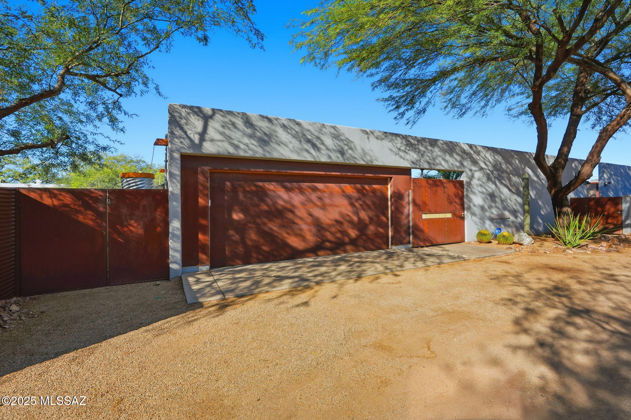 Catalina Poultry Acres NO 2 - Residential