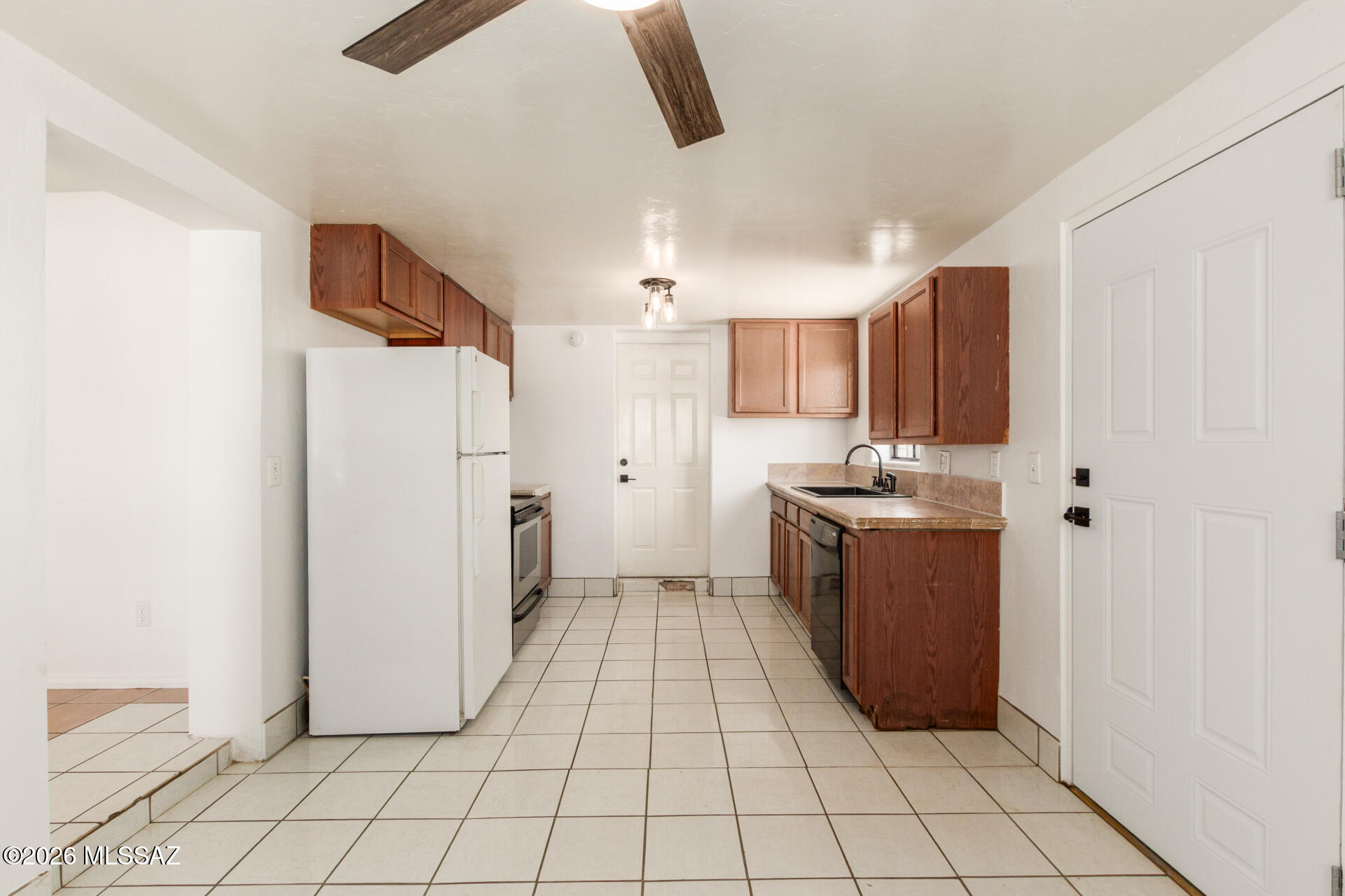 Estrella Sub Amd - Residential