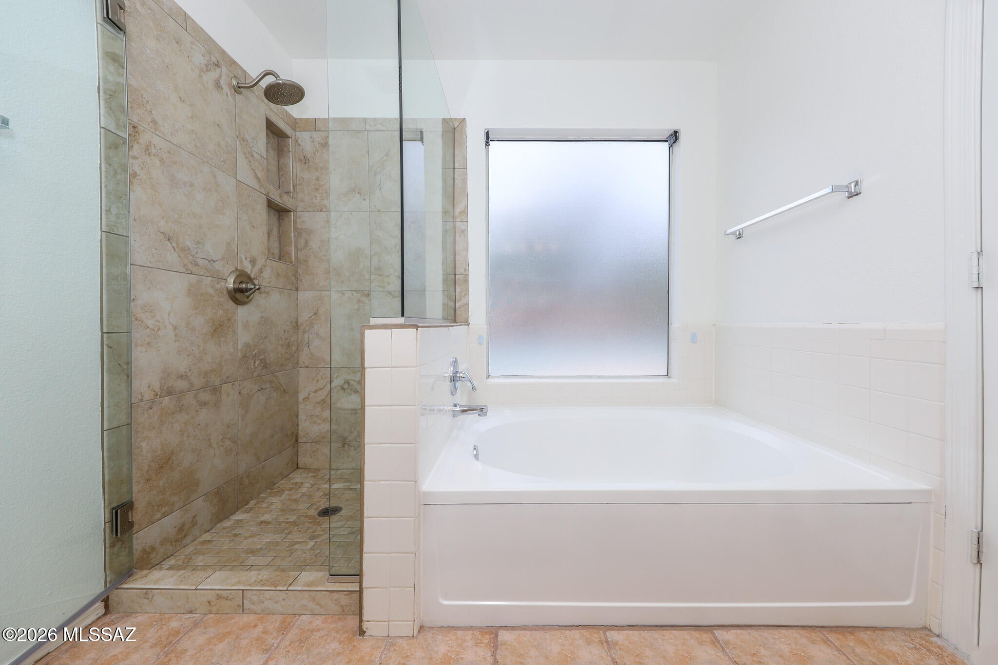 Colonias La Canada (1-82) - Residential Lease