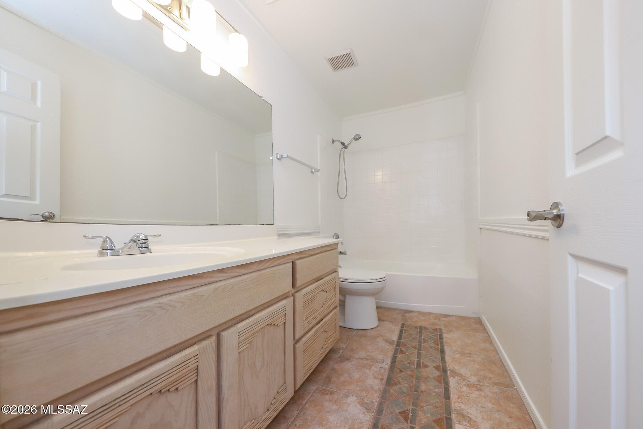 Colonias La Canada (1-82) - Residential Lease