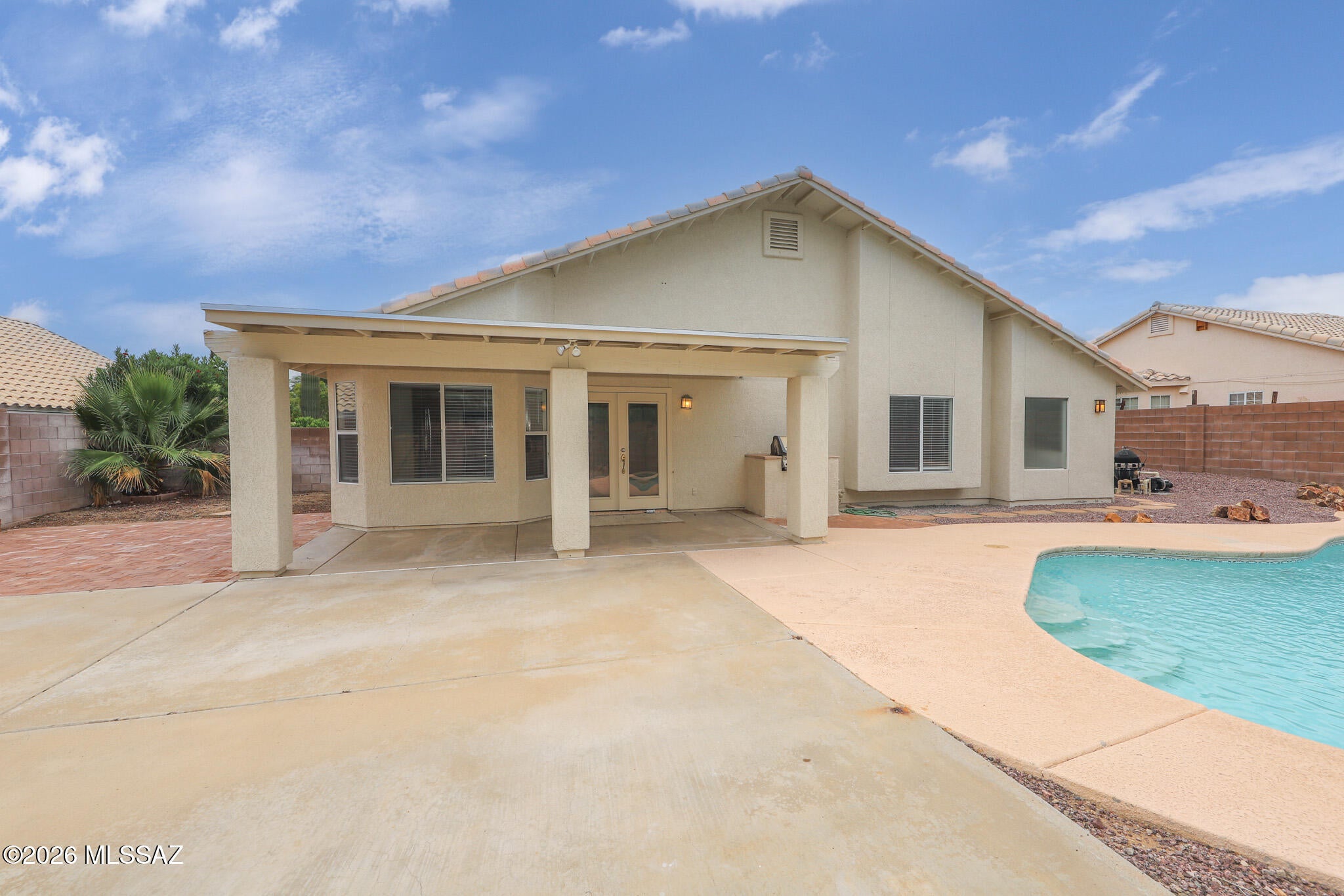 Colonias La Canada (1-82) - Residential Lease