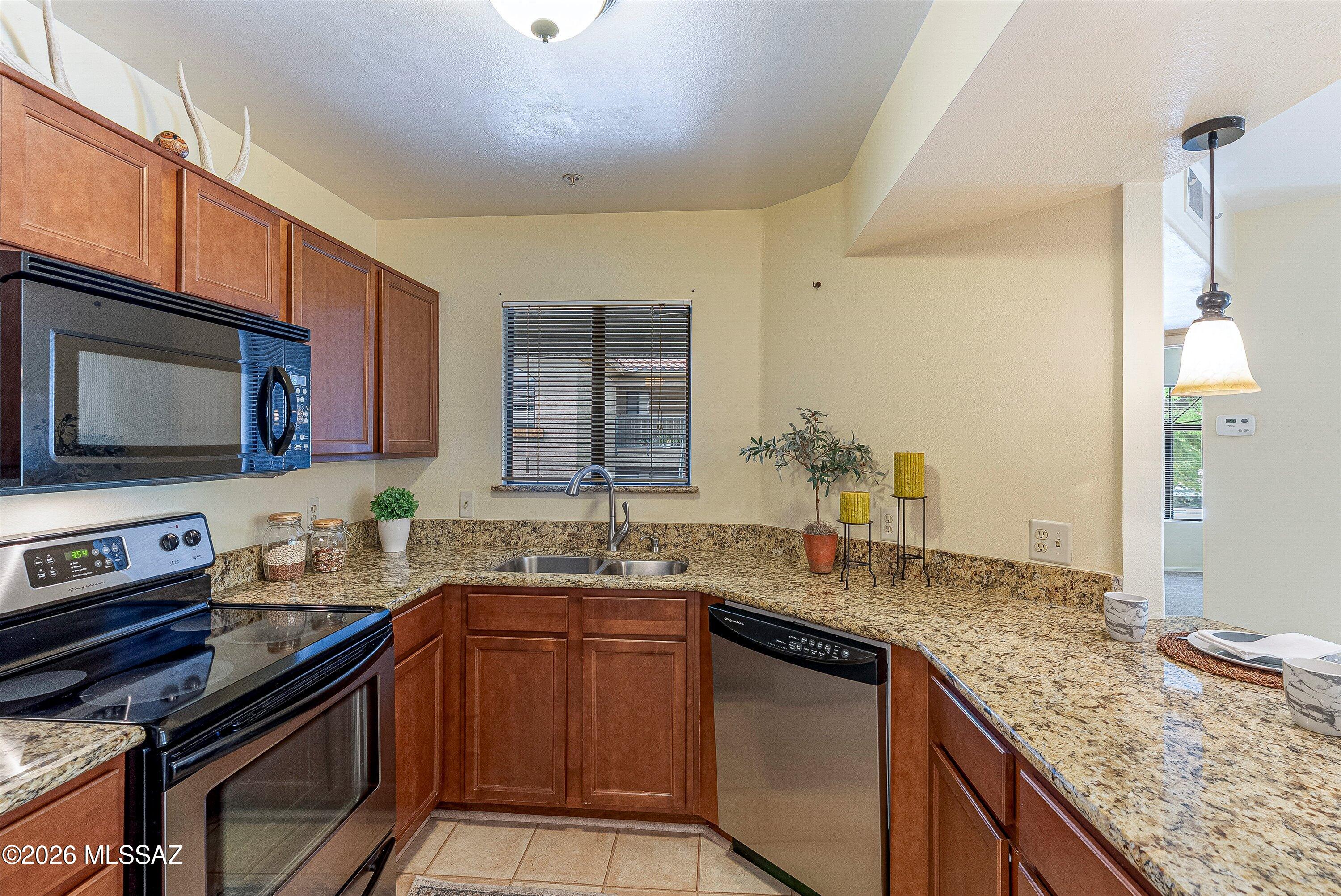 Veranda at Ventana Condominiums - Residential