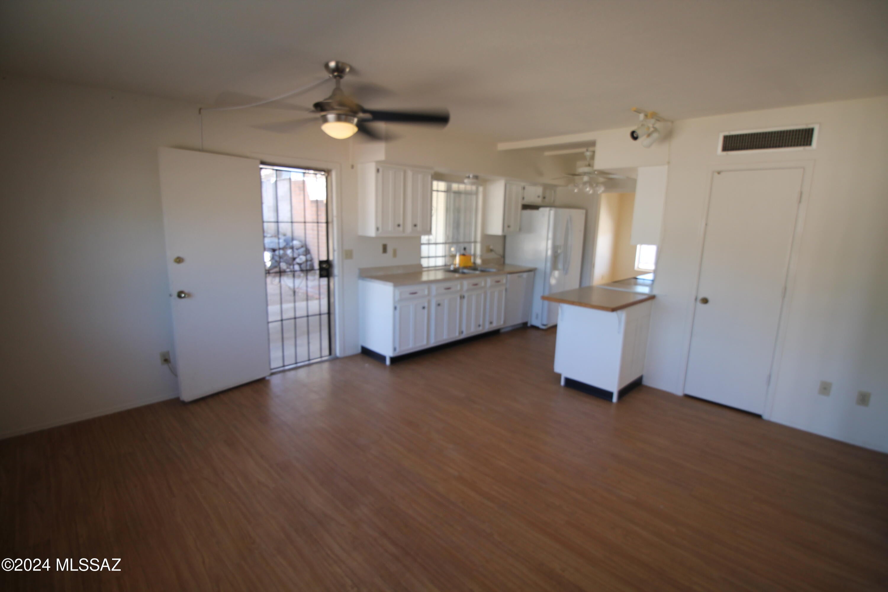 Twenty-Nine Palms (1-70) - Residential Lease