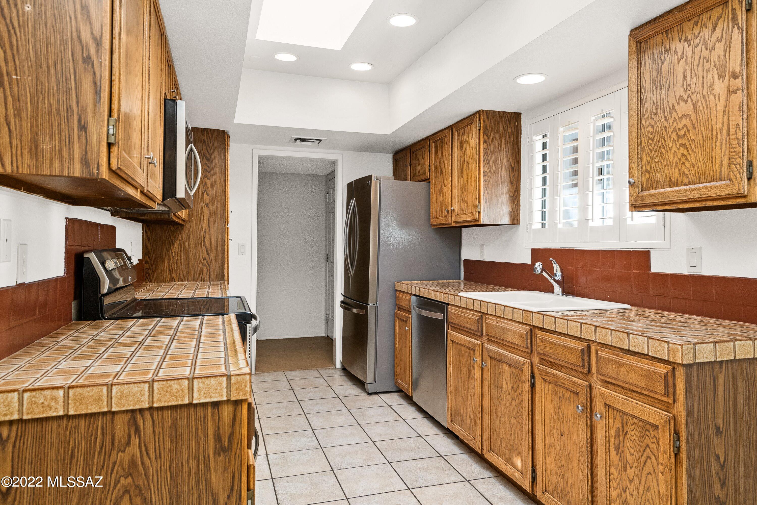 Sunrise Ridge Townhomes (1-209) - Residential Lease