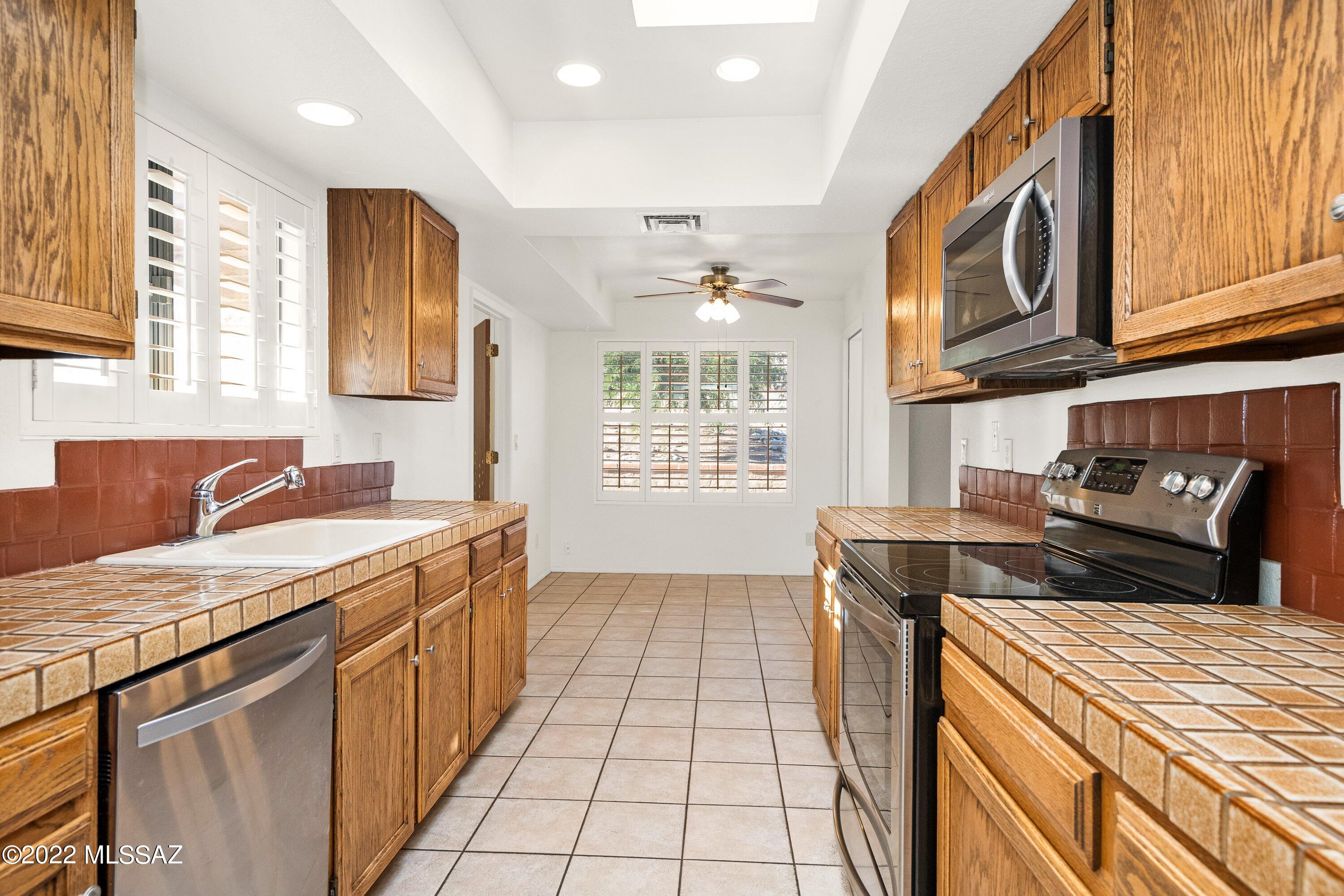Sunrise Ridge Townhomes (1-209) - Residential Lease