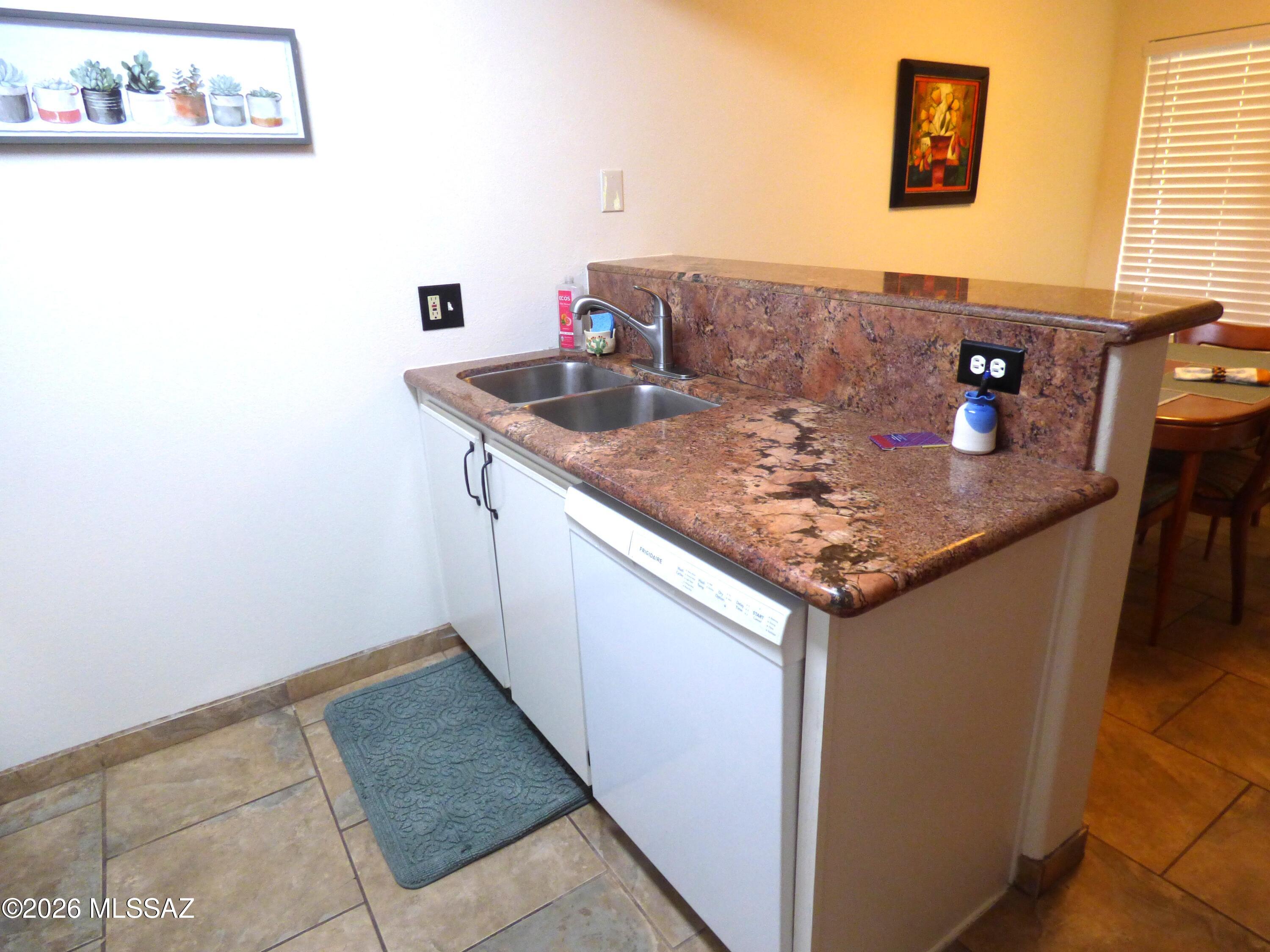 Veranda at Ventana Condominiums - Residential Lease