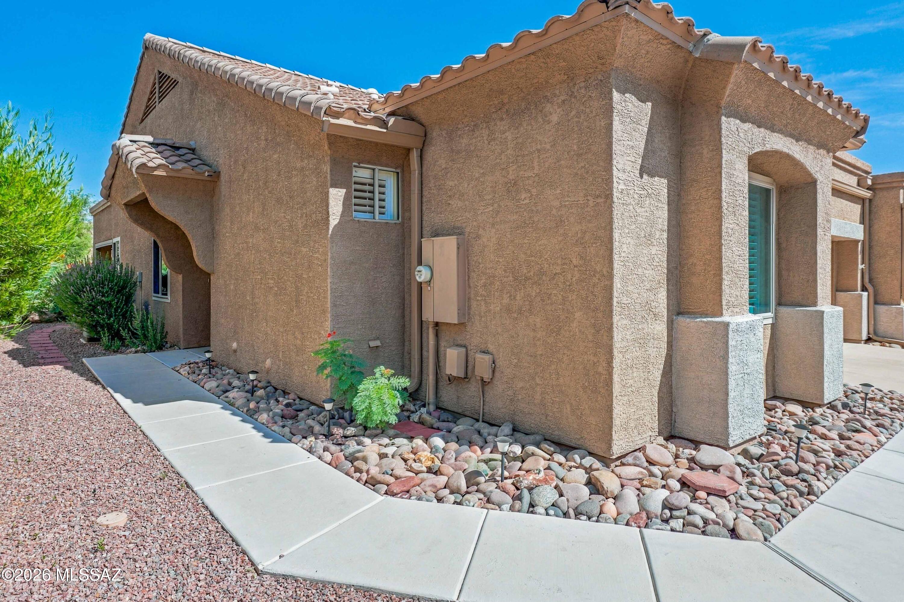 Las Campanas Village (1-111) - Residential