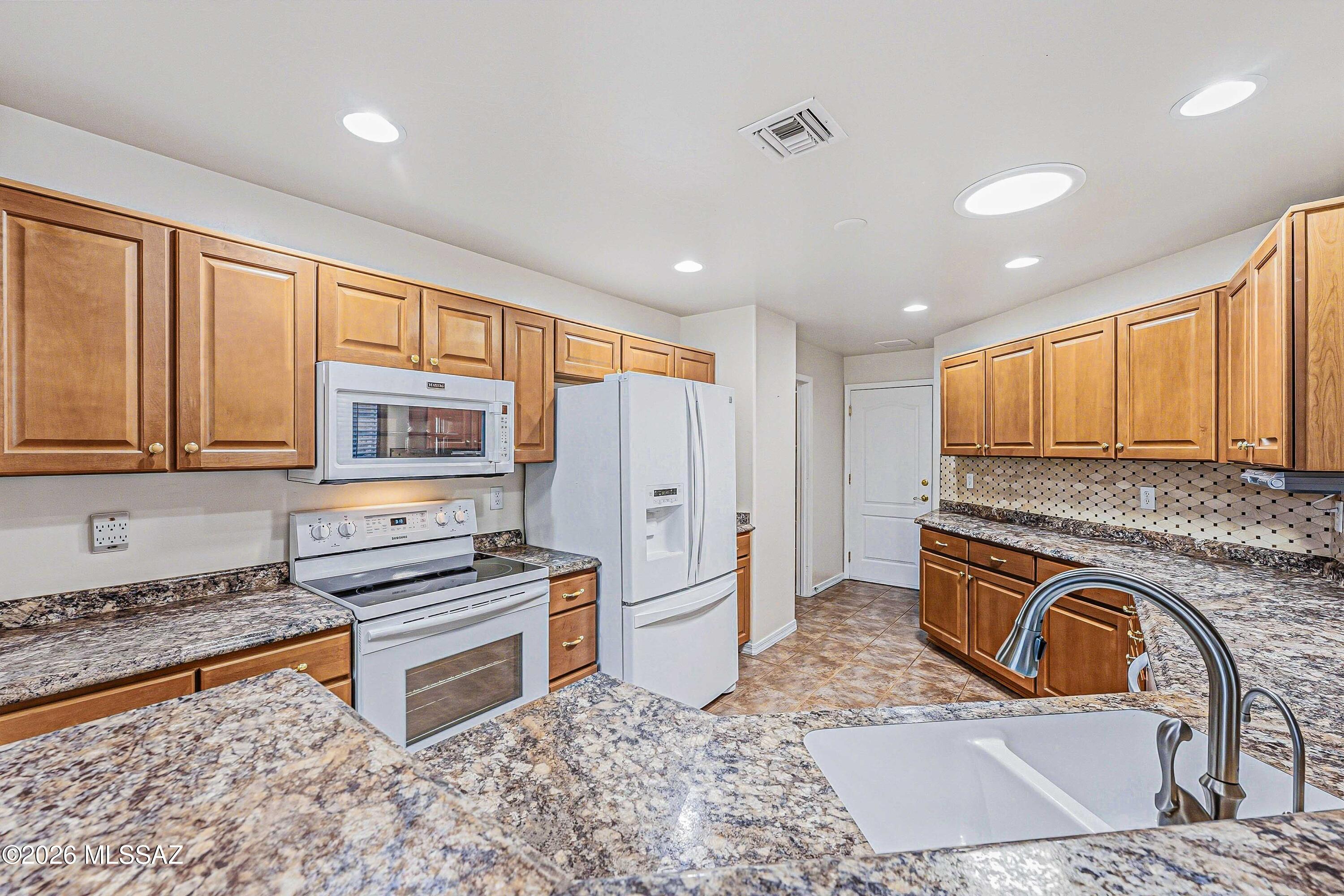 Las Campanas Village (1-111) - Residential