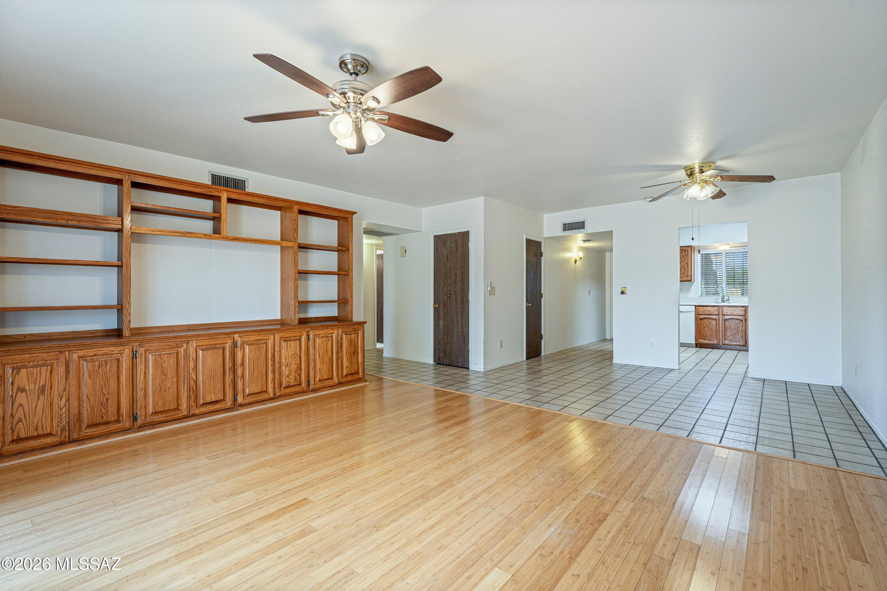 Pantano Park Townhouses - Residential