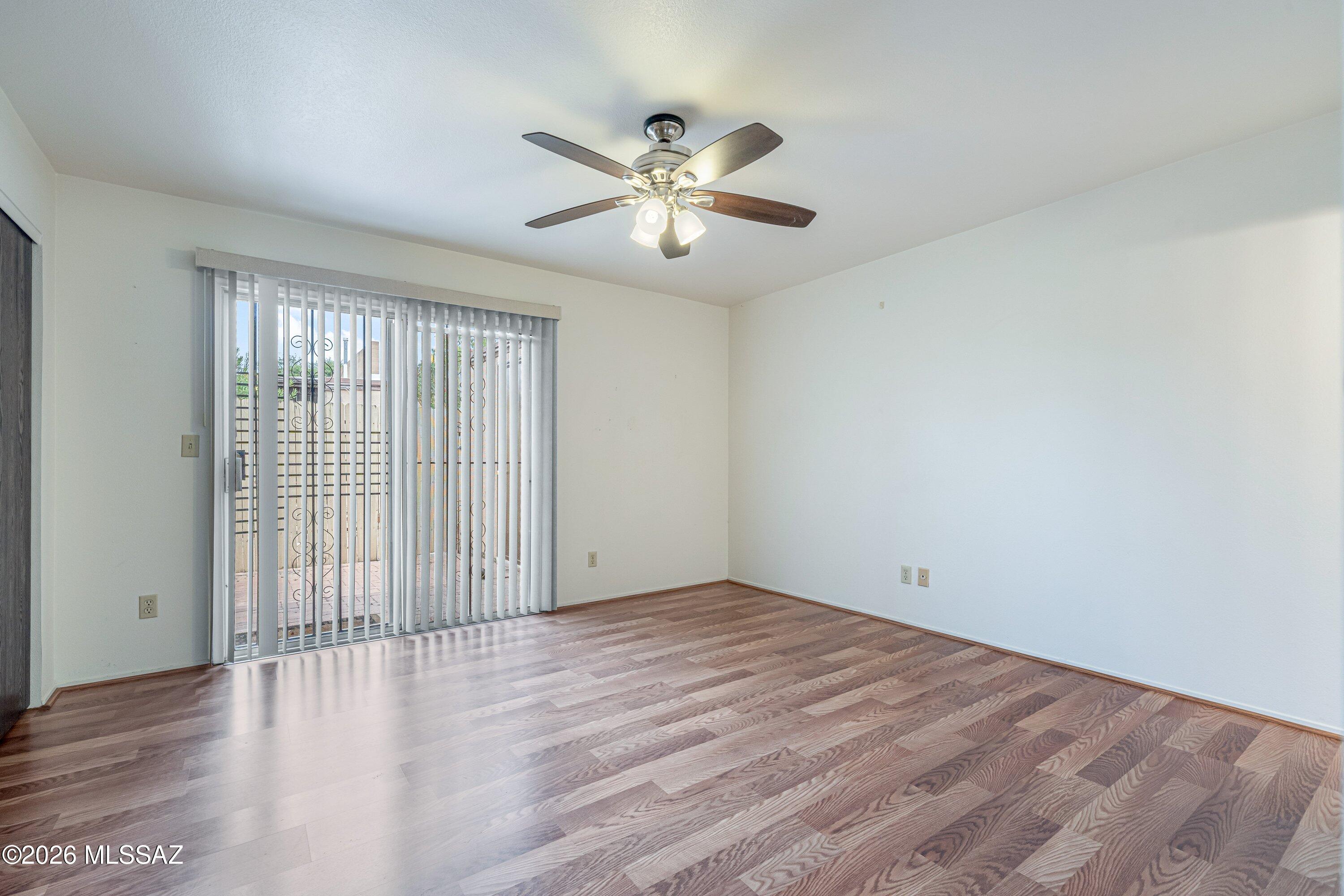 Pantano Park Townhouses - Residential