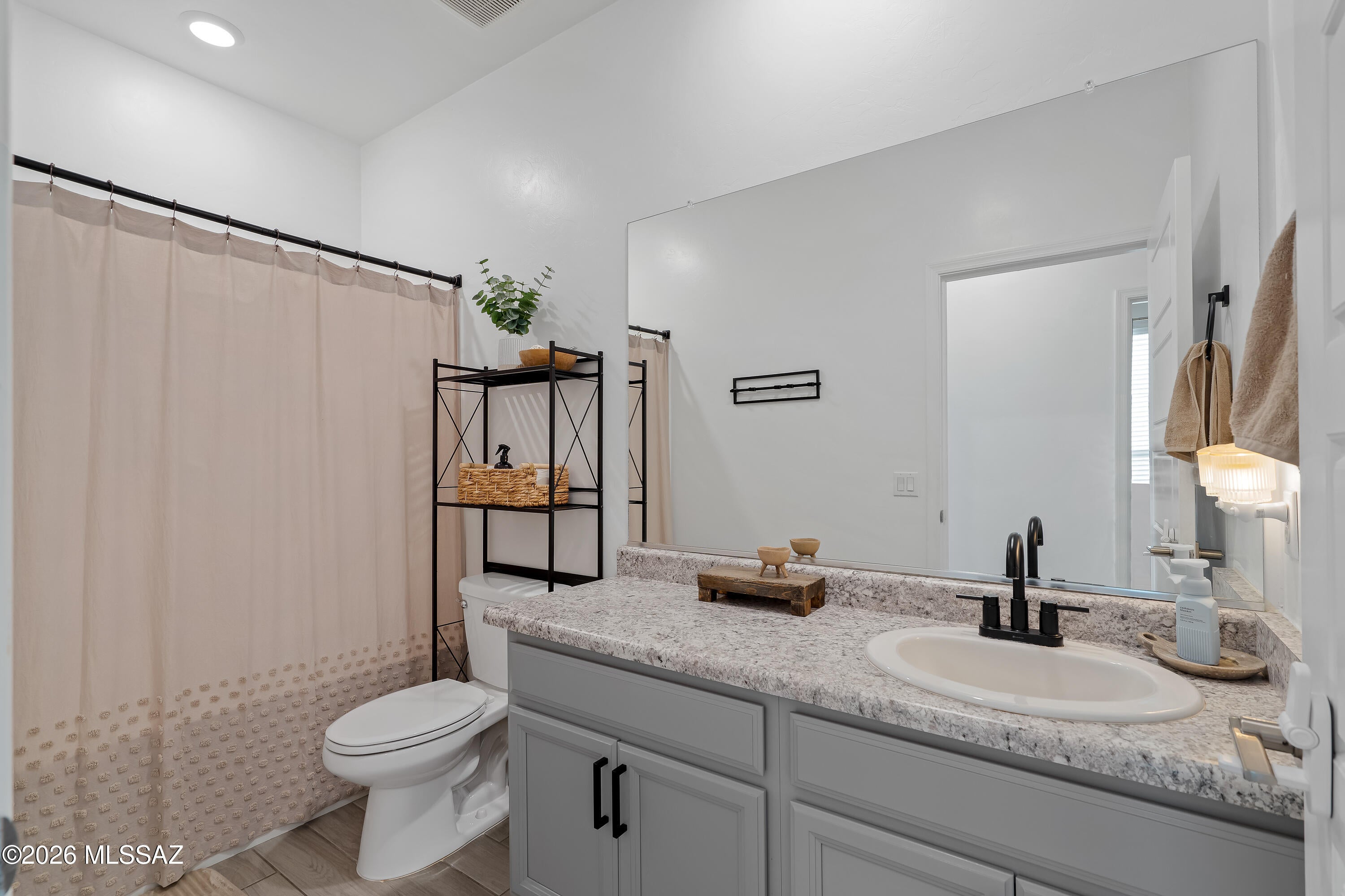 Valencia Crossing - Residential