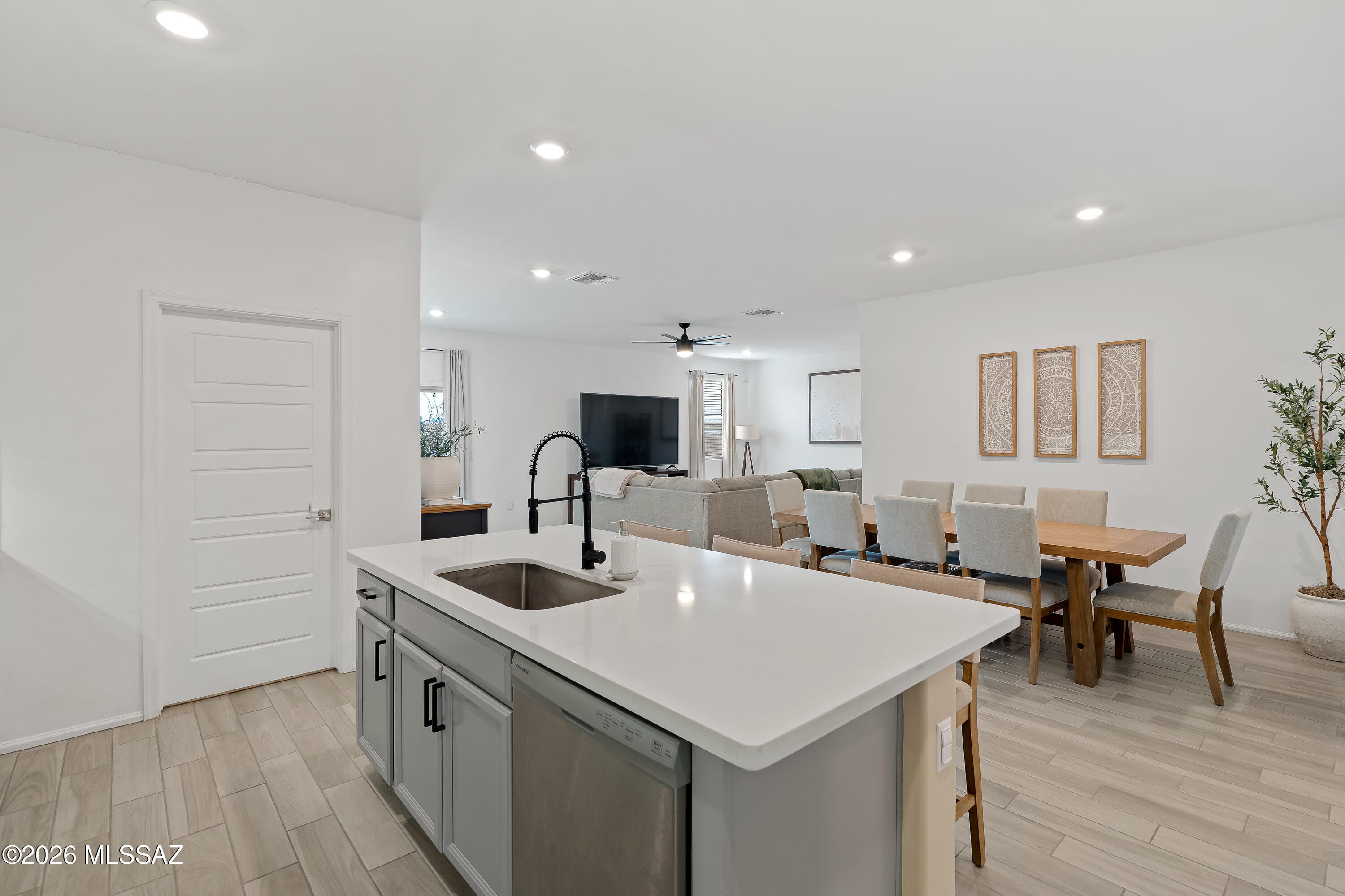 Valencia Crossing - Residential
