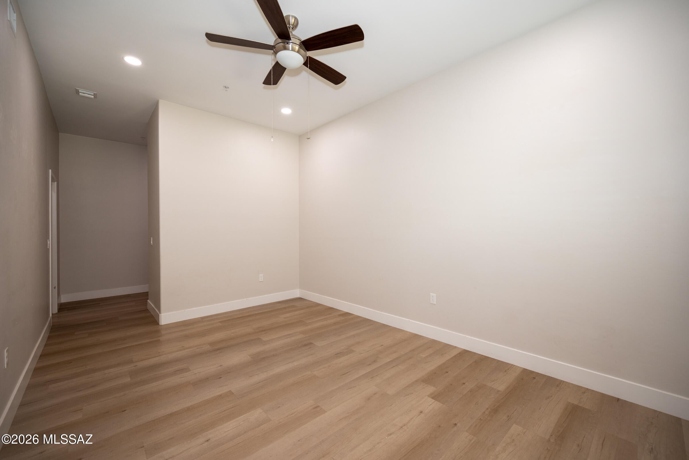 Placita Escondida Bldgs 18-20 Units 1-204 - Residential Lease