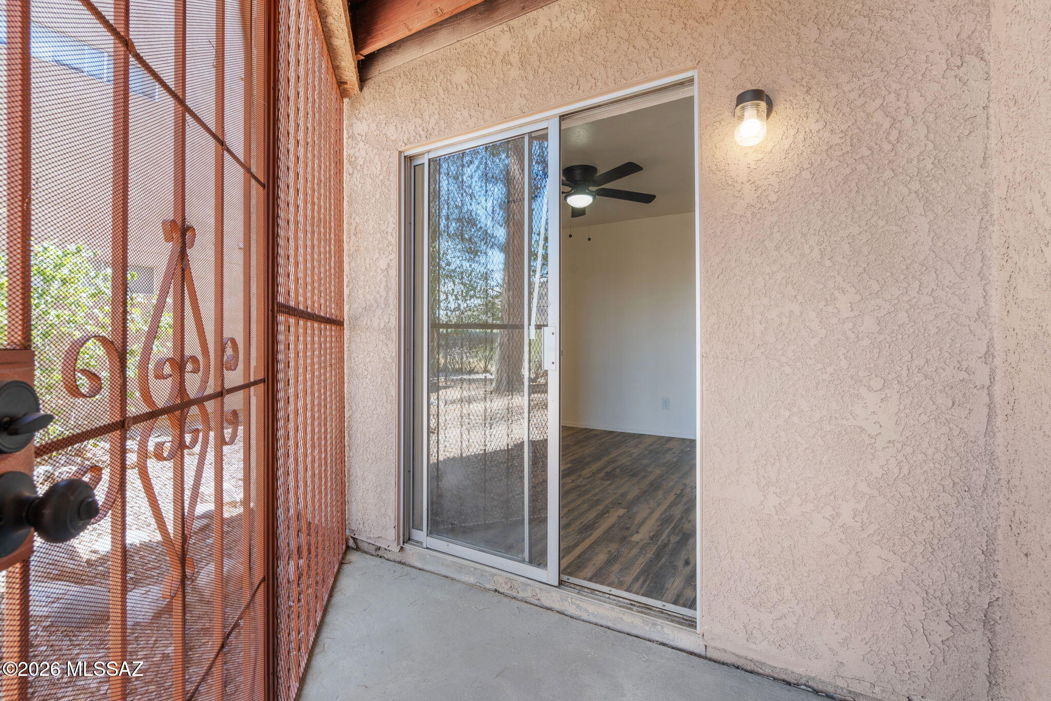 La Vida - Residential