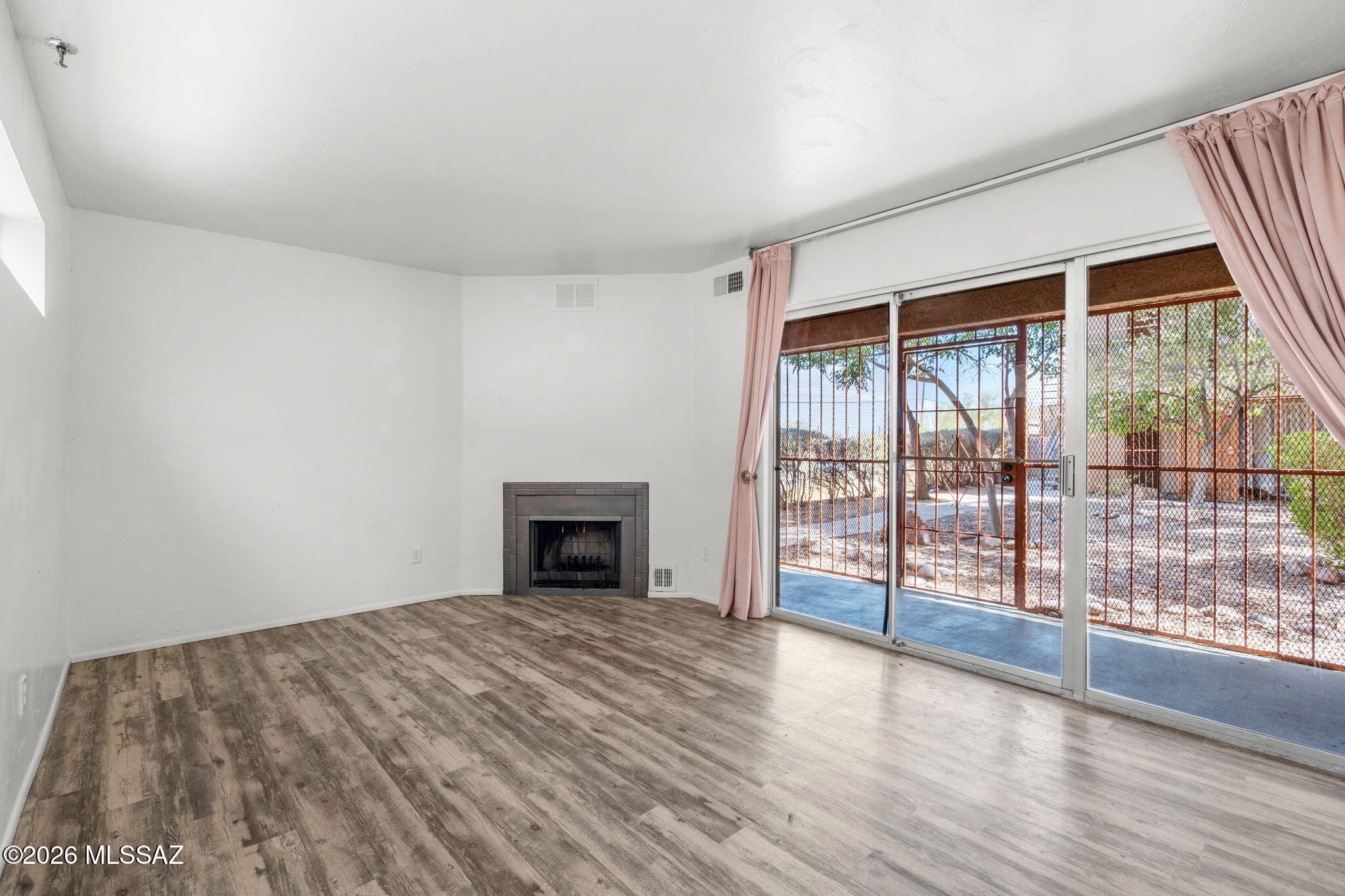 La Vida - Residential